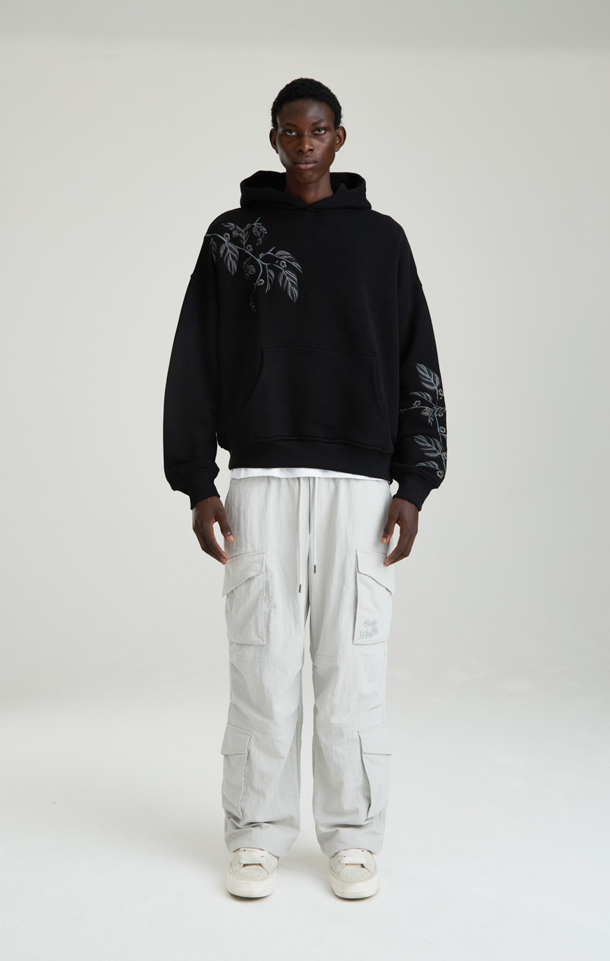 BLACK ACORN HOODIE BLACK ACORN HOODIE