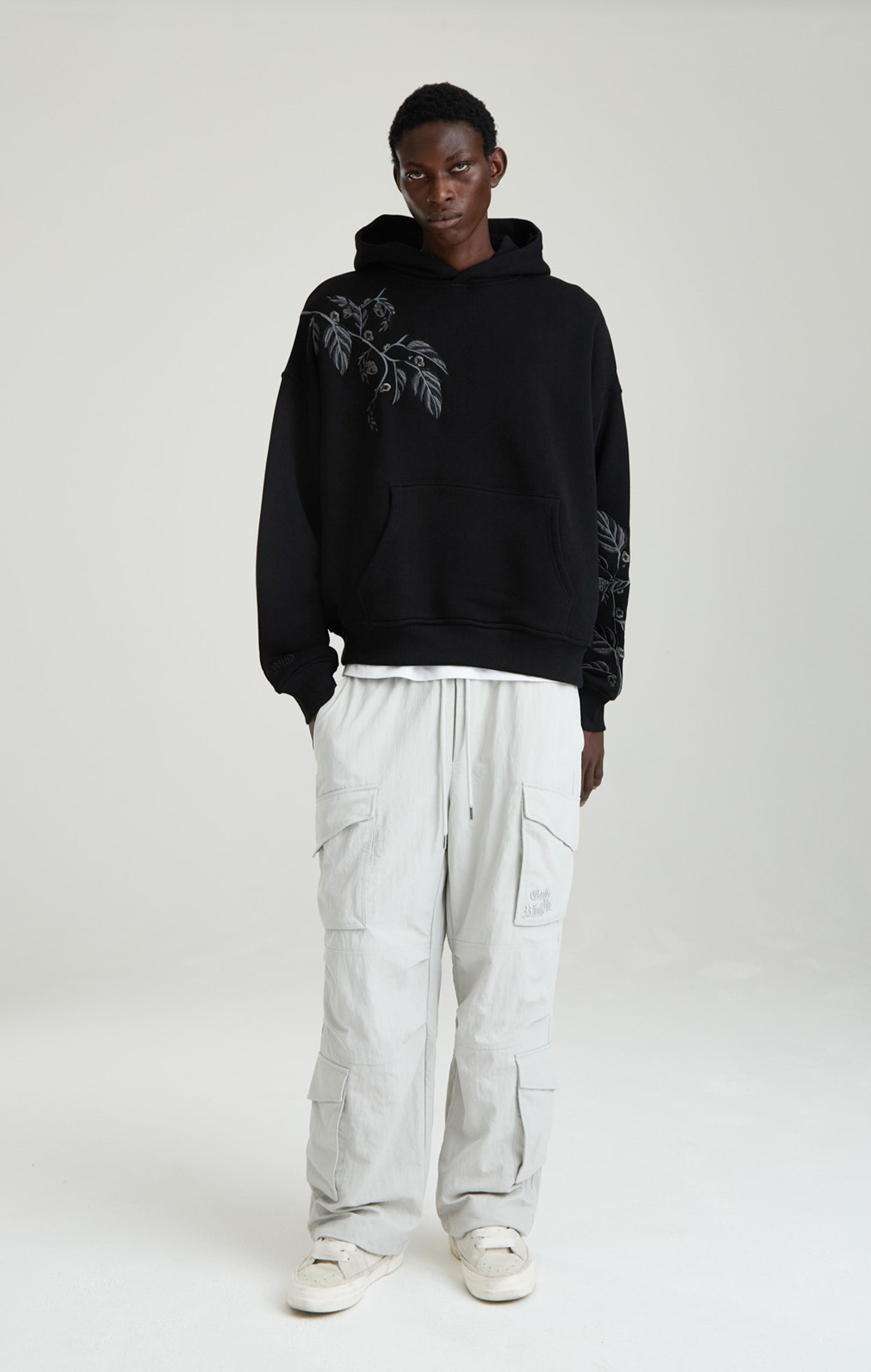 BLACK ACORN HOODIE BLACK ACORN HOODIE