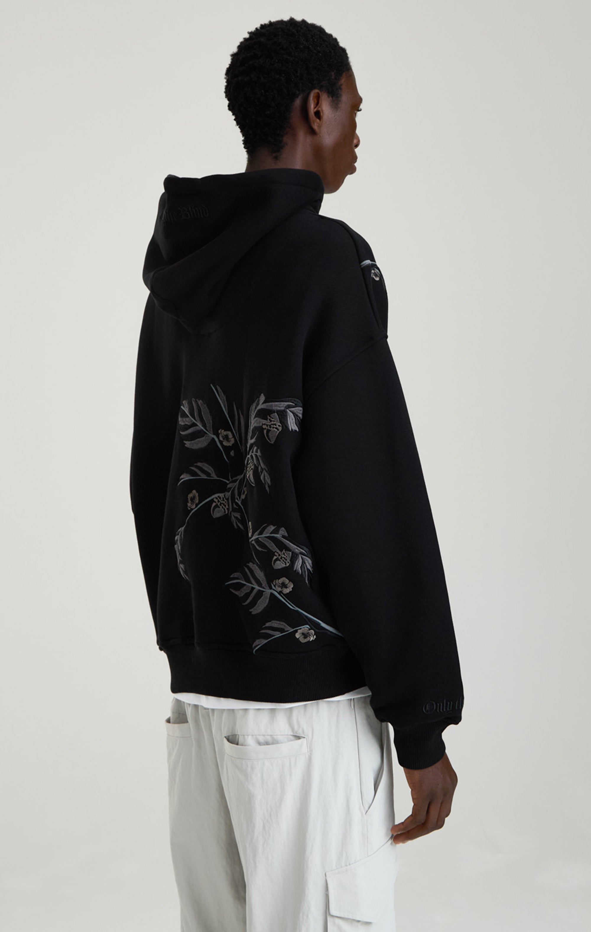 BLACK ACORN HOODIE BLACK ACORN HOODIE