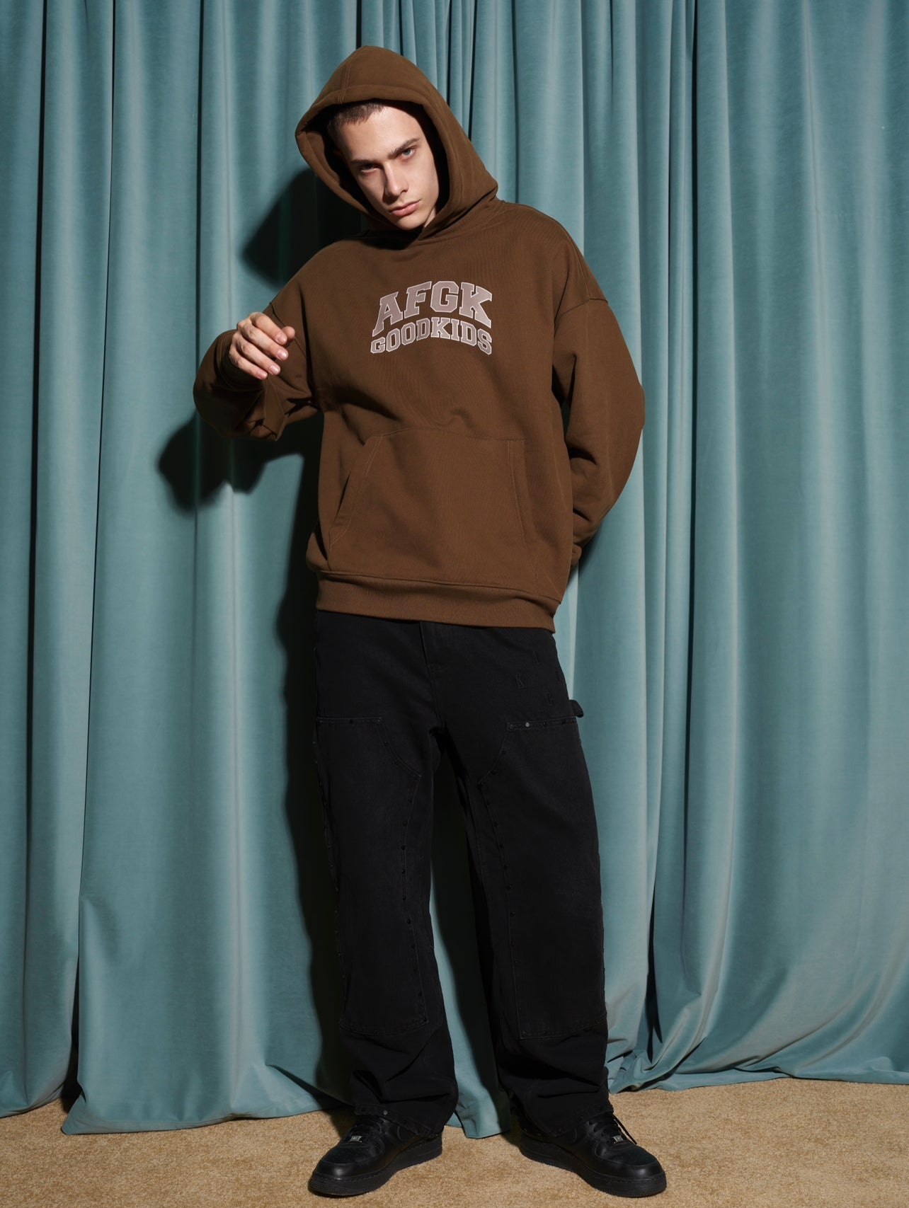 DONCARE(AFGK) "BASIC LOGO HOODIE" DONCARE(AFGK) "BASIC LOGO HOODIE"