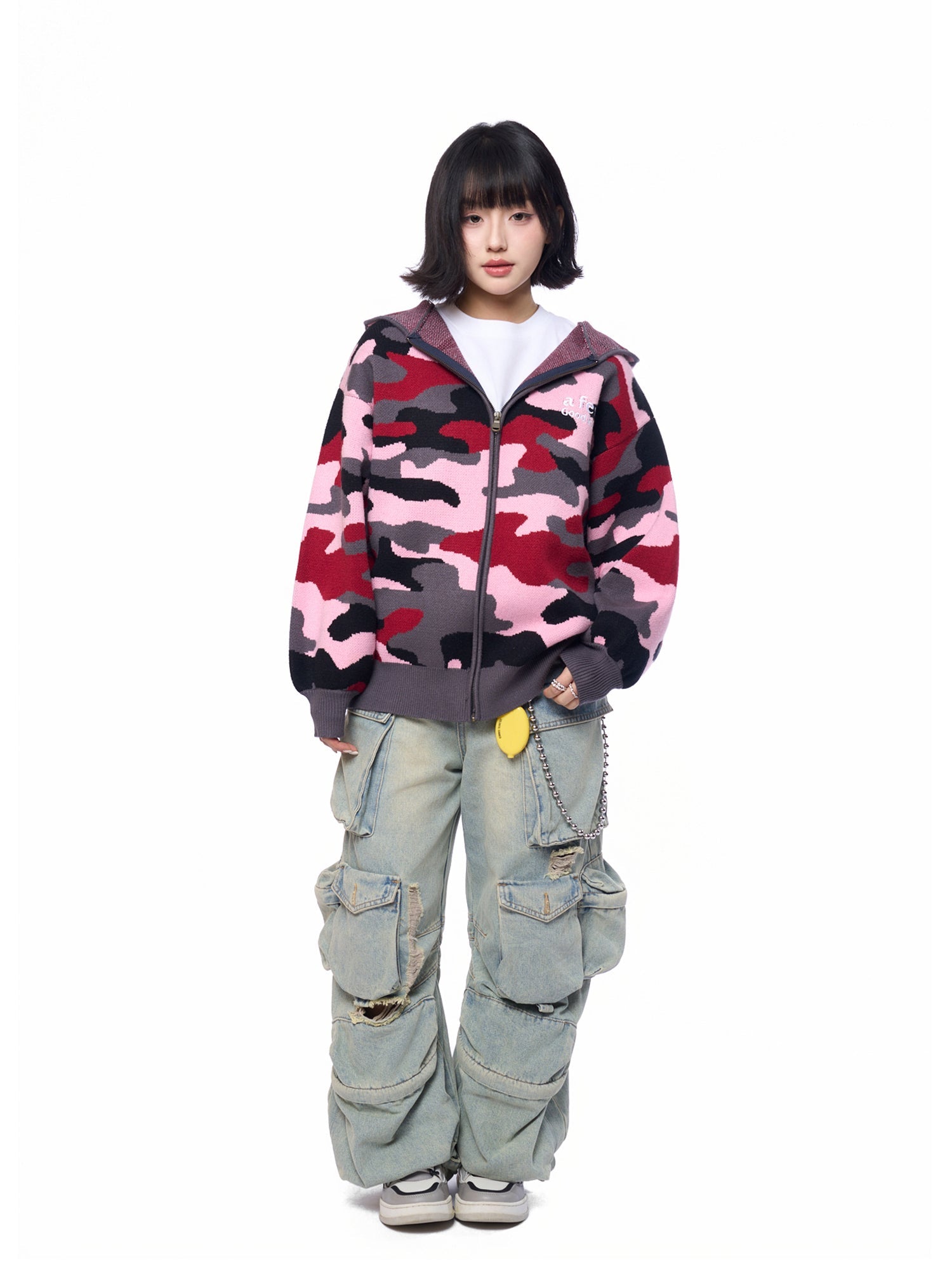 DONCARE(AFGK) "Camo zipped sweatshirts" DONCARE(AFGK) "Camo zipped sweatshirts"