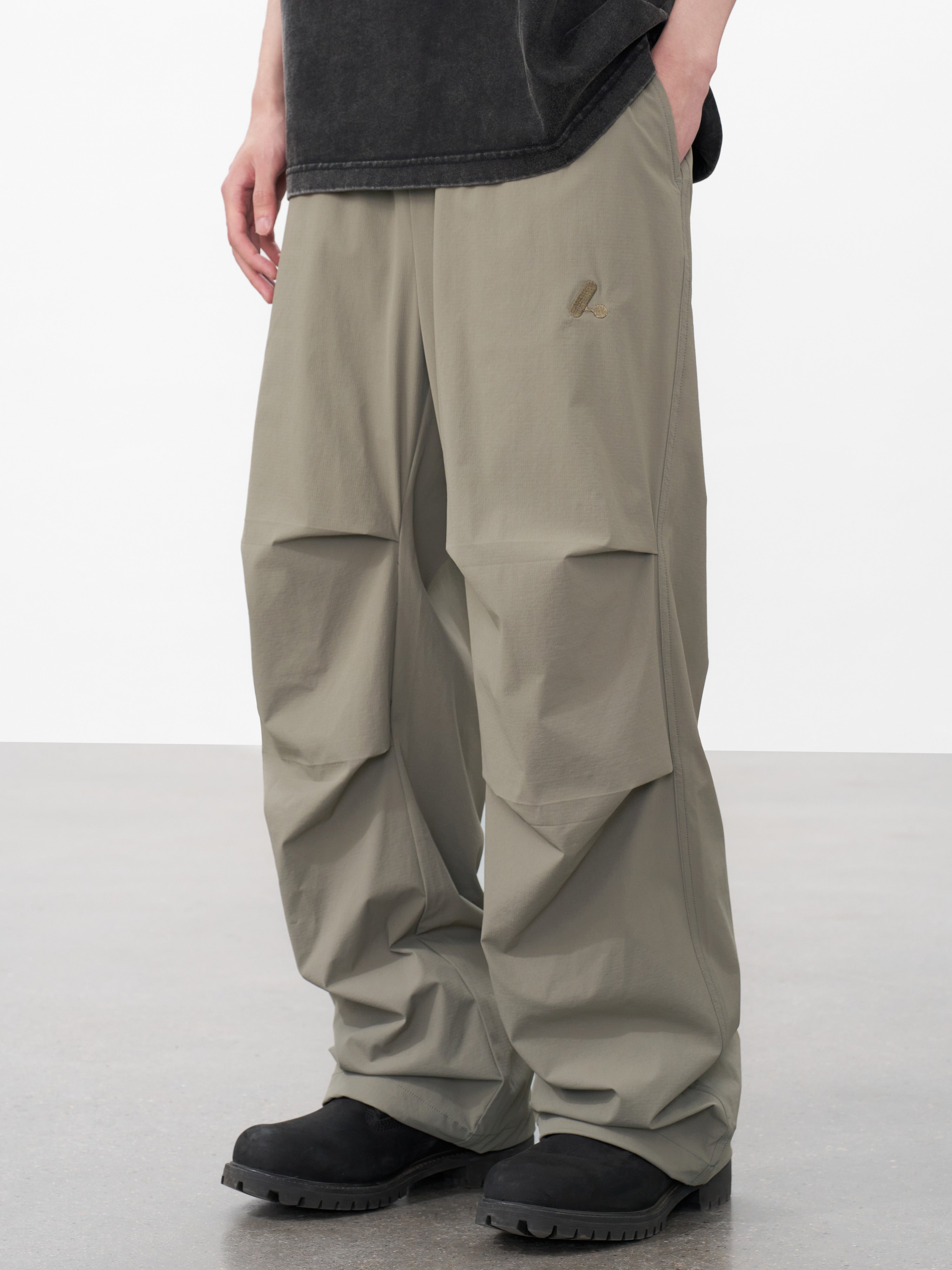 DONCARE(AFGK) "Nylon cargo trousers" DONCARE(AFGK) "Nylon cargo trousers"