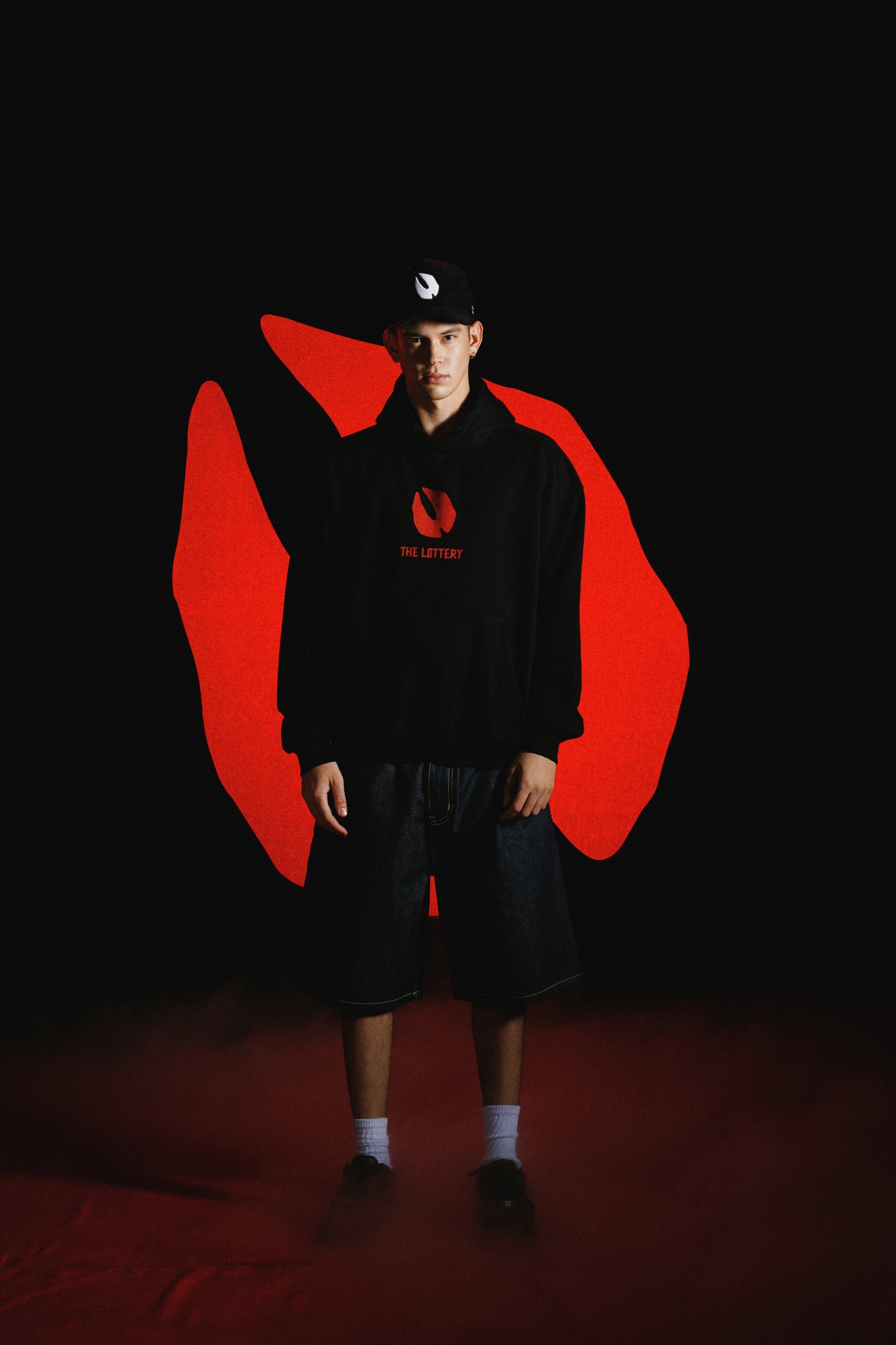 DONCARE(AFGK) "Footprint logo boxy hoodie" DONCARE(AFGK) "Footprint logo boxy hoodie"