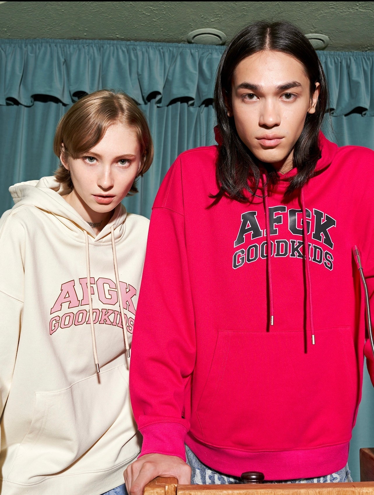 DONCARE(AFGK) "BASIC LOGO HOODIE" DONCARE(AFGK) "BASIC LOGO HOODIE"