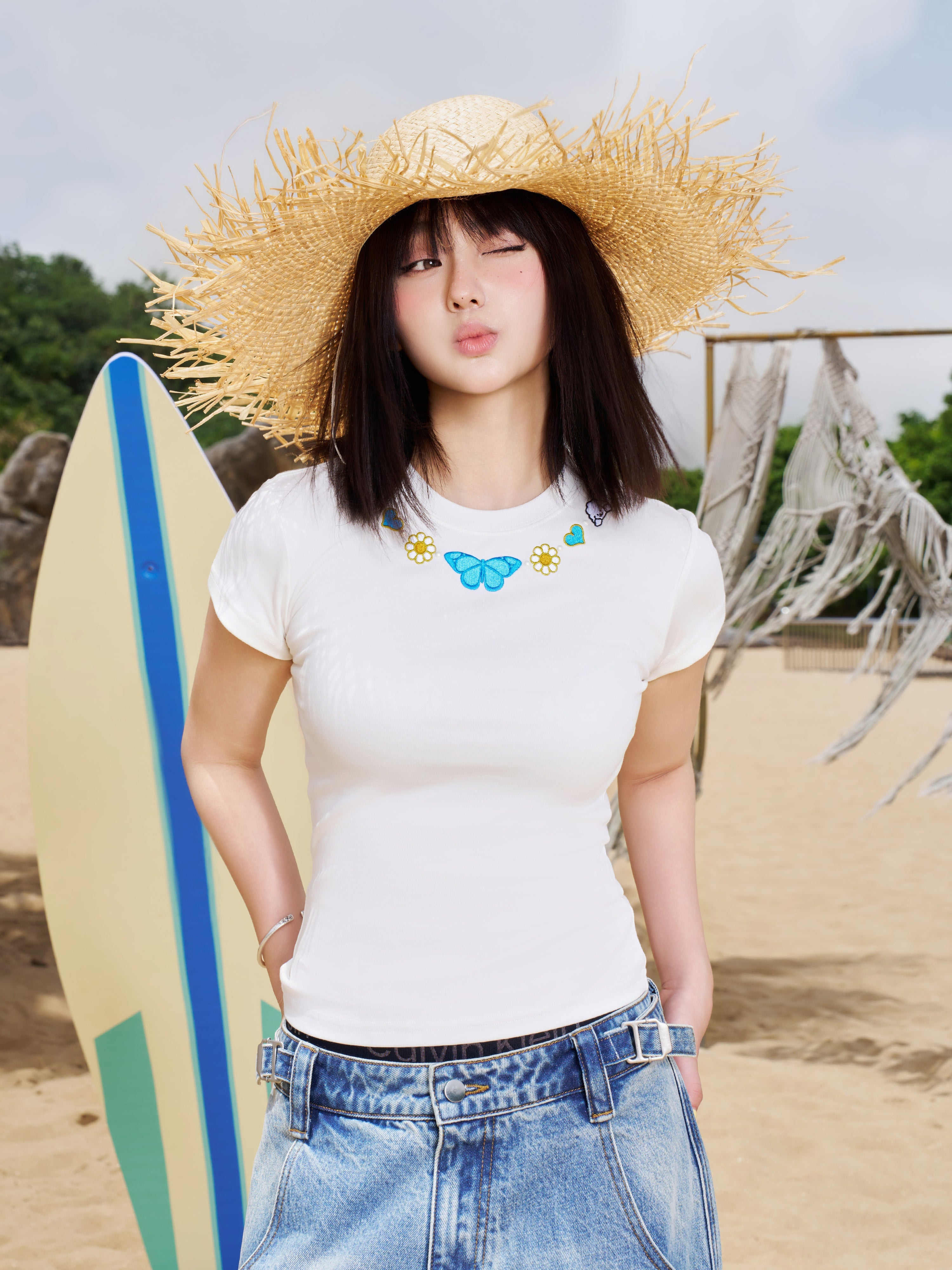 AFGK x Tombonia "Necklace logo tee" AFGK x Tombonia "Necklace logo tee"