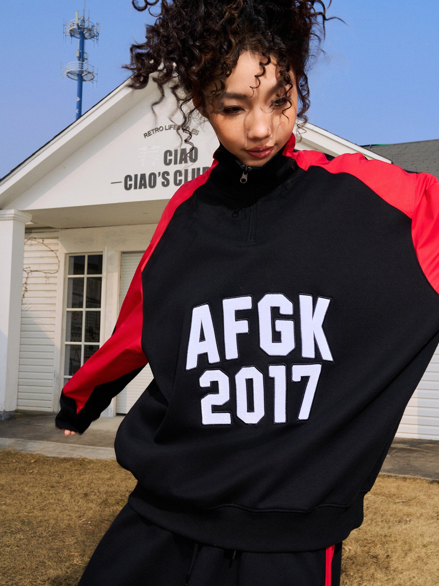 DONCARE(AFGK) "Zipped logo sweatshirt" DONCARE(AFGK) "Zipped logo sweatshirt"