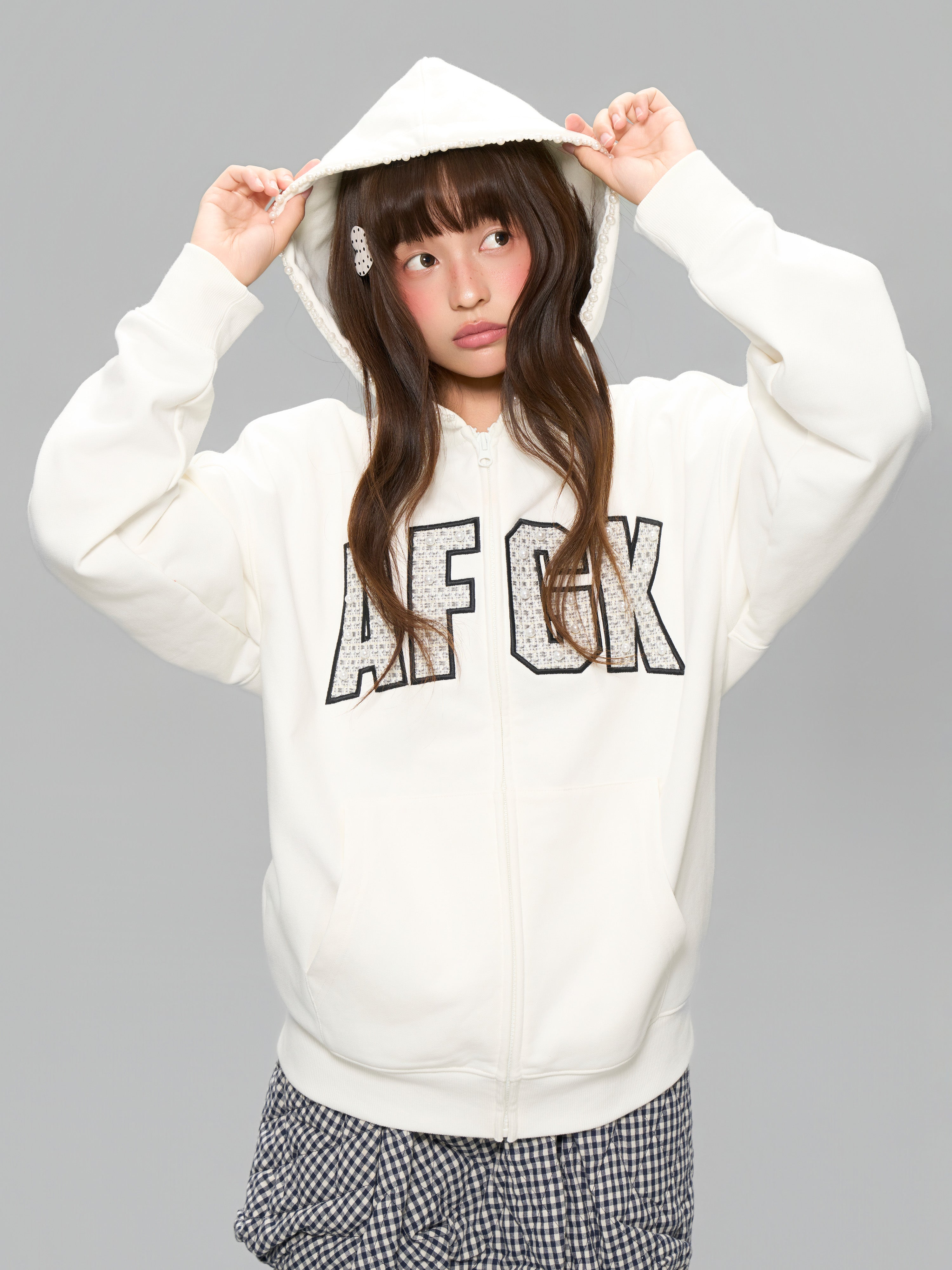 DONCARE(AFGK) "Pearl logo zip hoodie" DONCARE(AFGK) "Pearl logo zip hoodie"