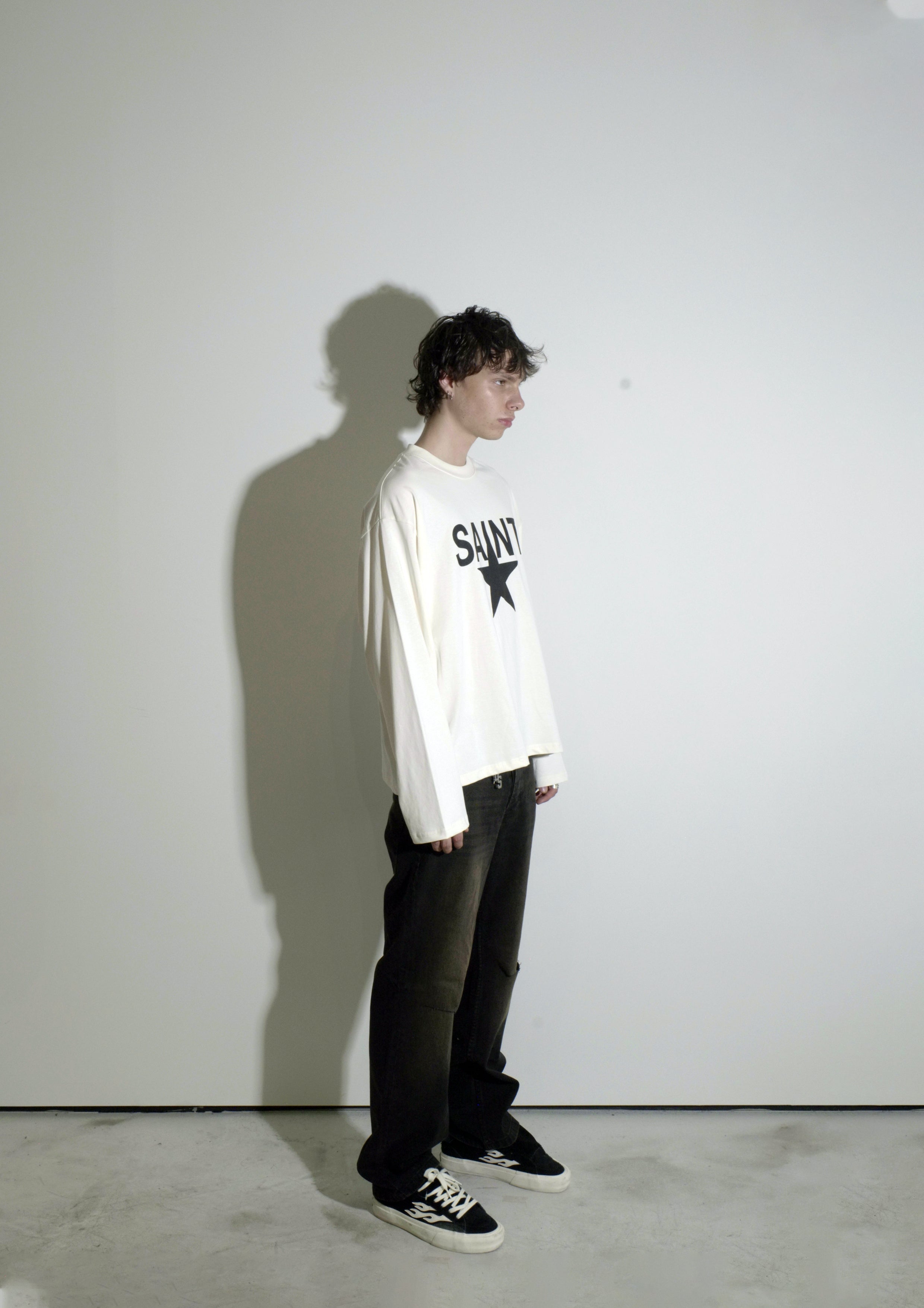 L/S Saint Star Tee - Chalk White L/S Saint Star Tee - Chalk White