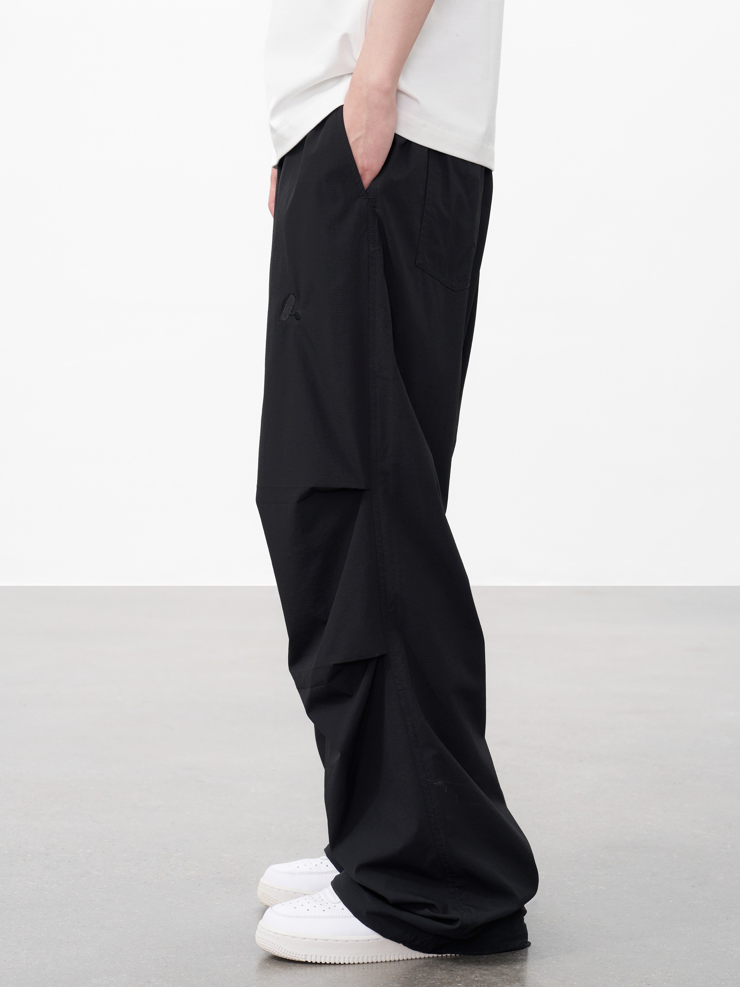 DONCARE(AFGK) "Nylon cargo trousers" DONCARE(AFGK) "Nylon cargo trousers"