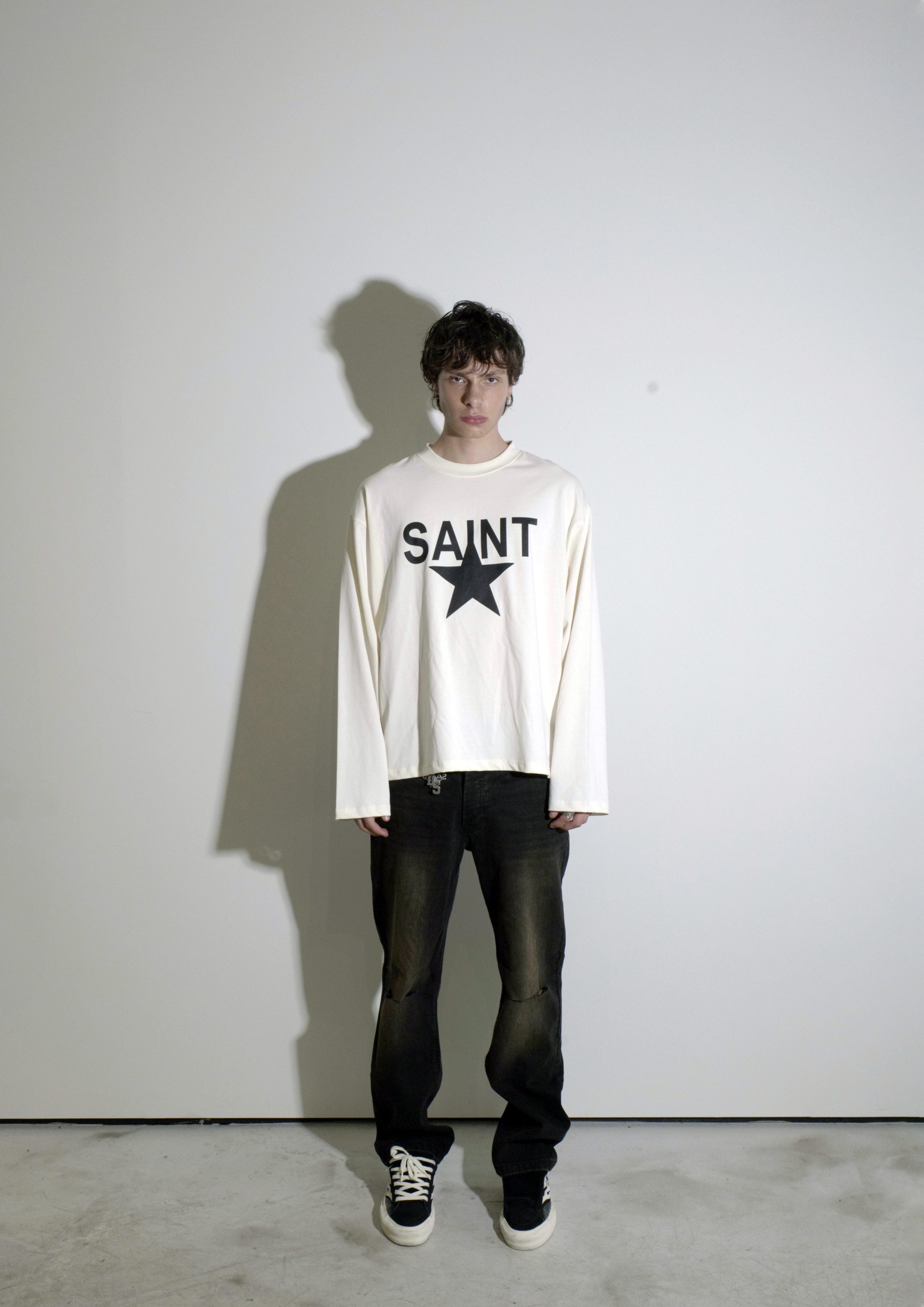 L/S Saint Star Tee - Chalk White L/S Saint Star Tee - Chalk White