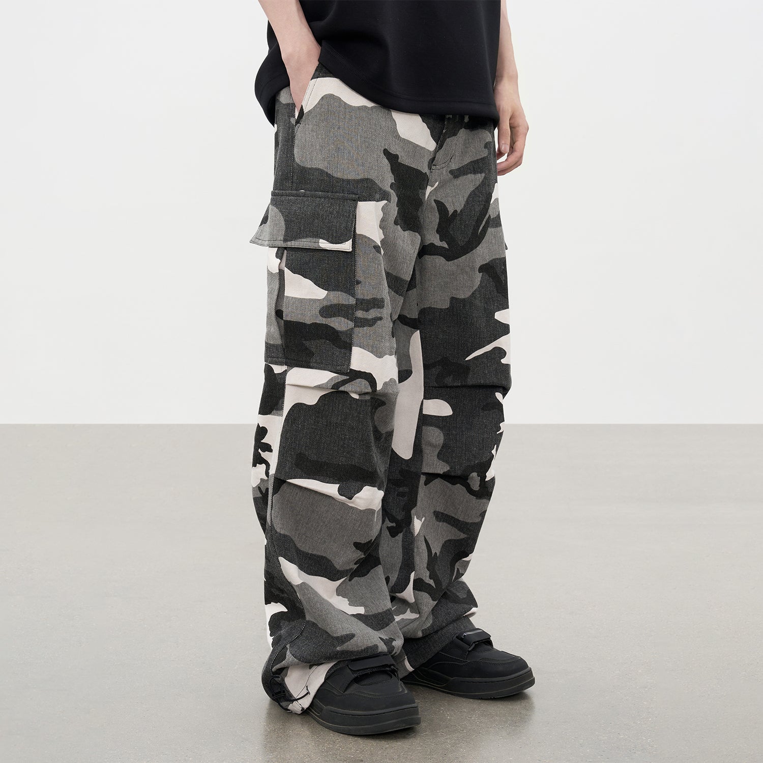 DONCARE(AFGK) "Camo cargo trousers" DONCARE(AFGK) "Camo cargo trousers"