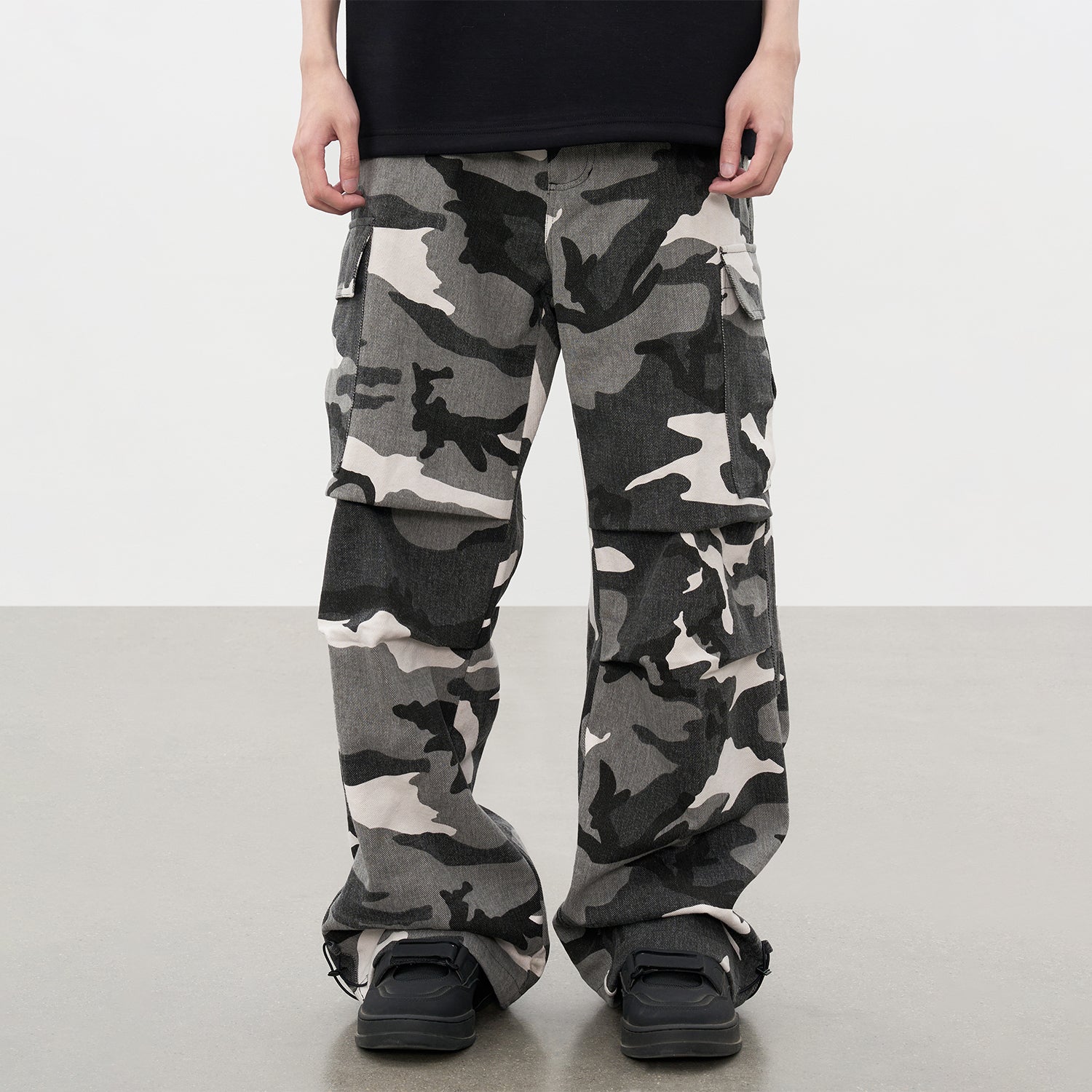 DONCARE(AFGK) "Camo cargo trousers" DONCARE(AFGK) "Camo cargo trousers"