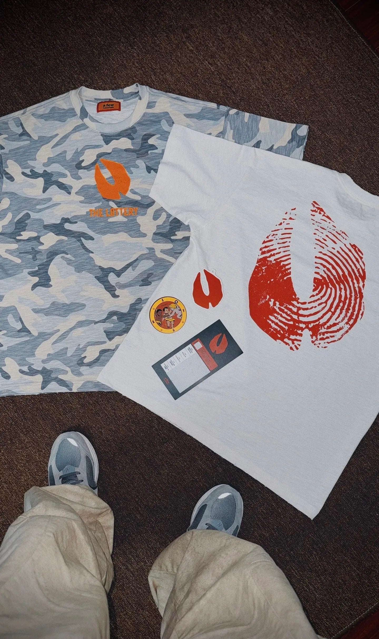 DONCARE(AFGK) "Handprint logo tee" DONCARE(AFGK) "Handprint logo tee"