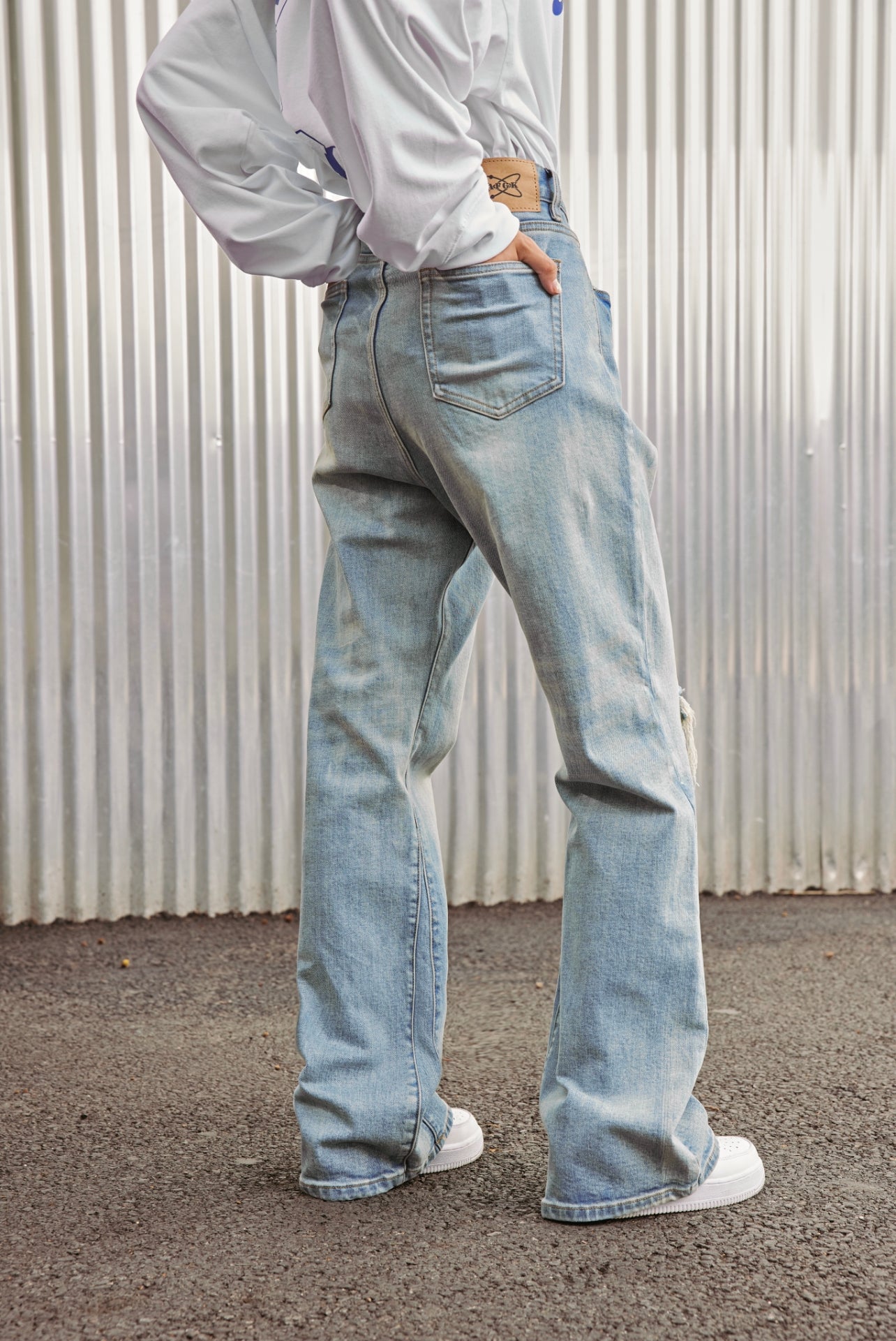 DONCARE(AFGK) "Straight-Flared denim" DONCARE(AFGK) "Straight-Flared denim"