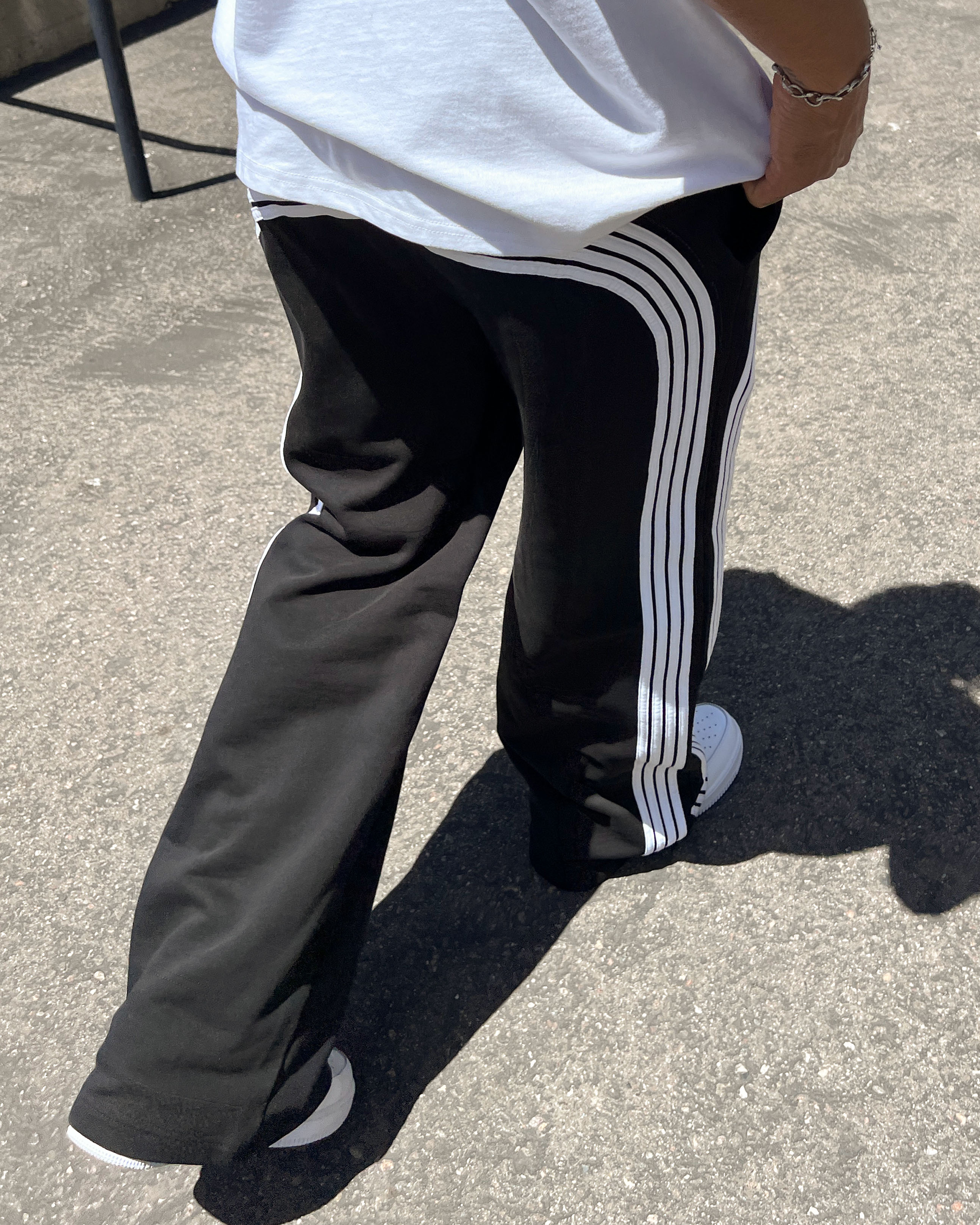 EPTM Curve Terry Pants - Black EPTM Curve Terry Pants - Black