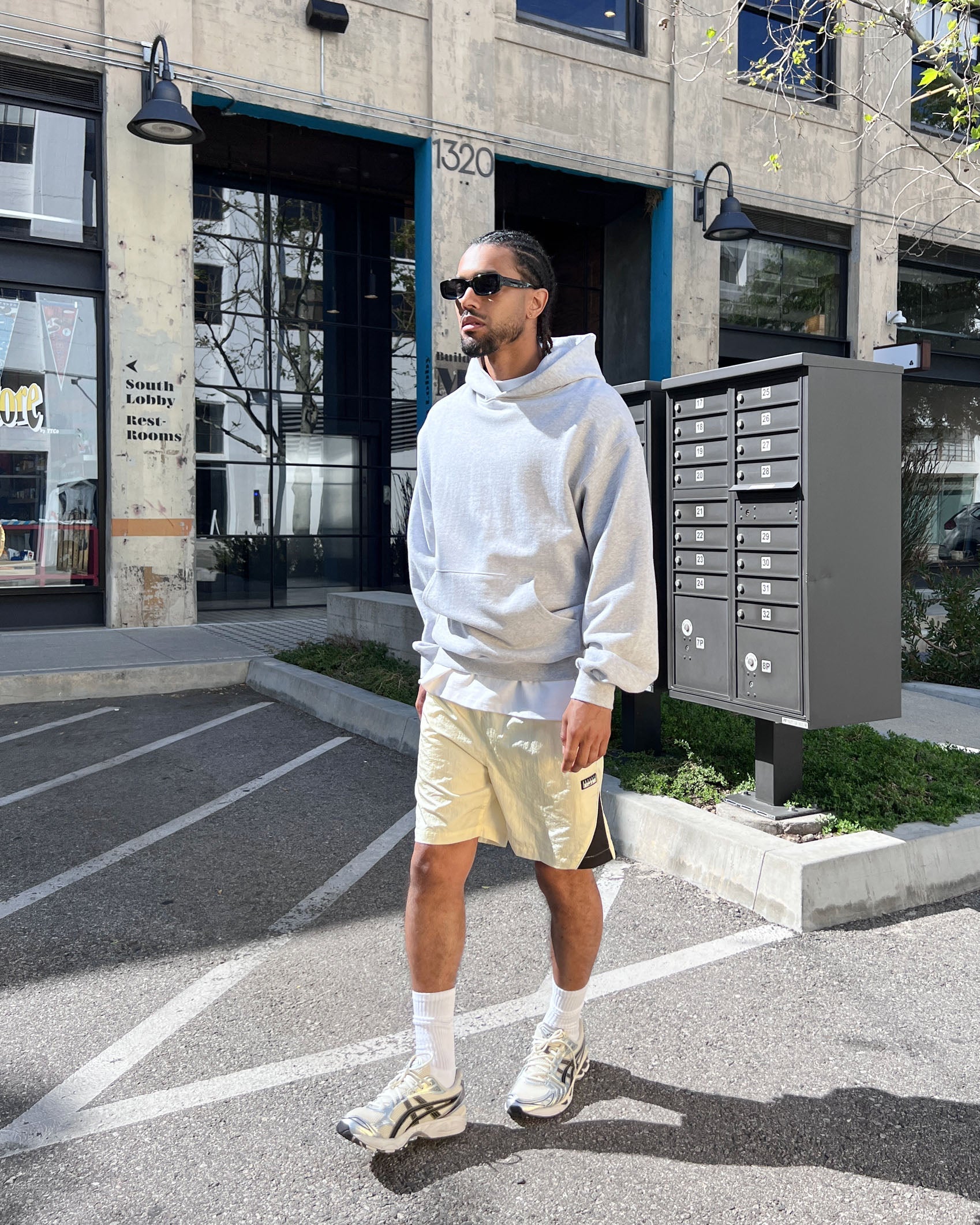 EPTM Derby Shorts - Cream EPTM Derby Shorts - Cream