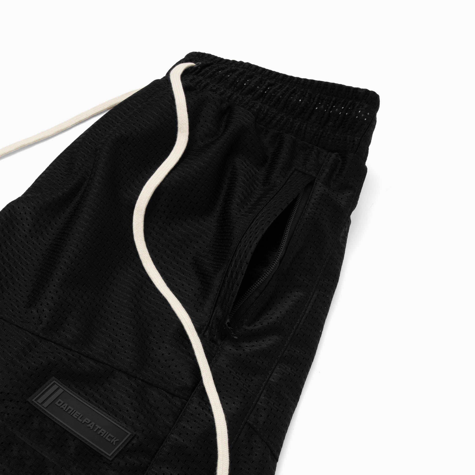 icon mesh gym short / black + black icon mesh gym short / black + black