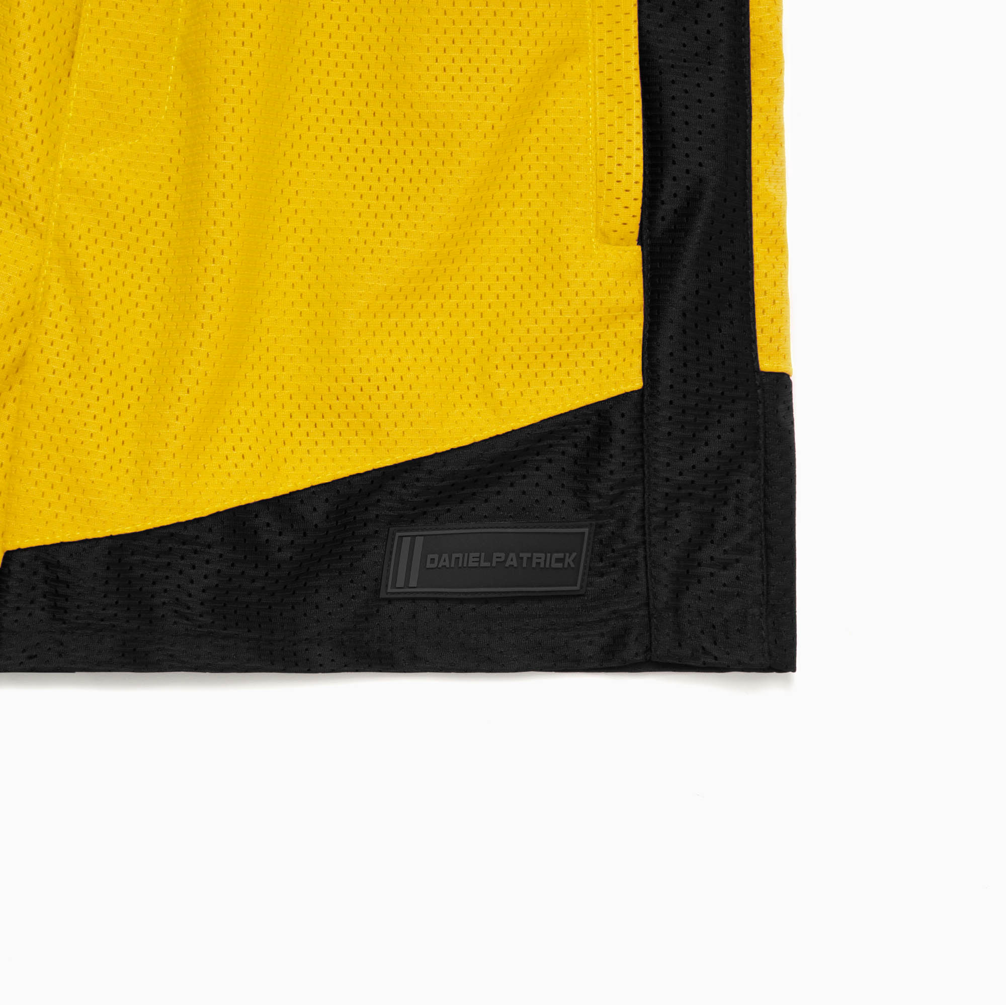 icon mesh gym short / yellow + black icon mesh gym short / yellow + black