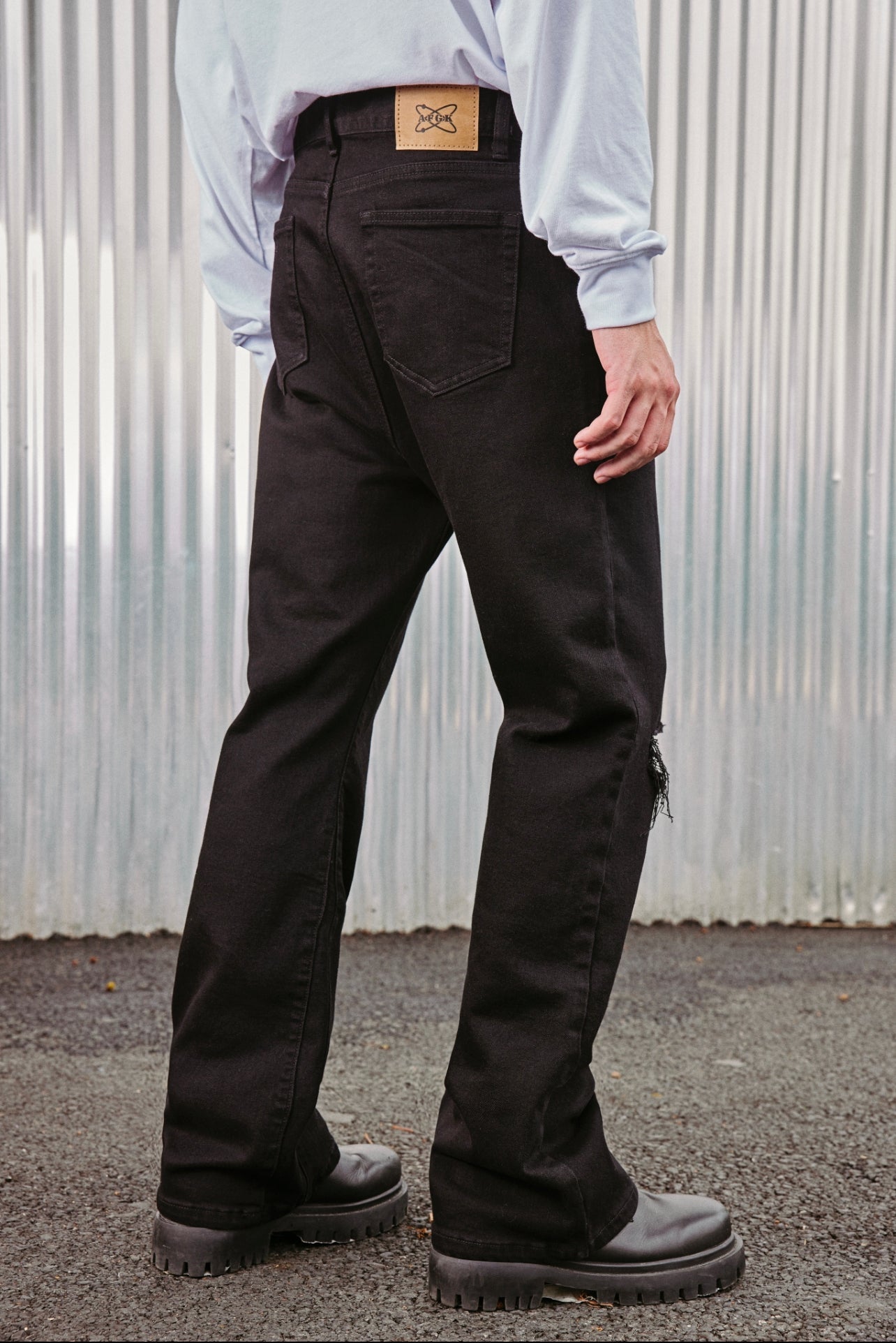 DONCARE(AFGK) "Straight-Flared denim" DONCARE(AFGK) "Straight-Flared denim"