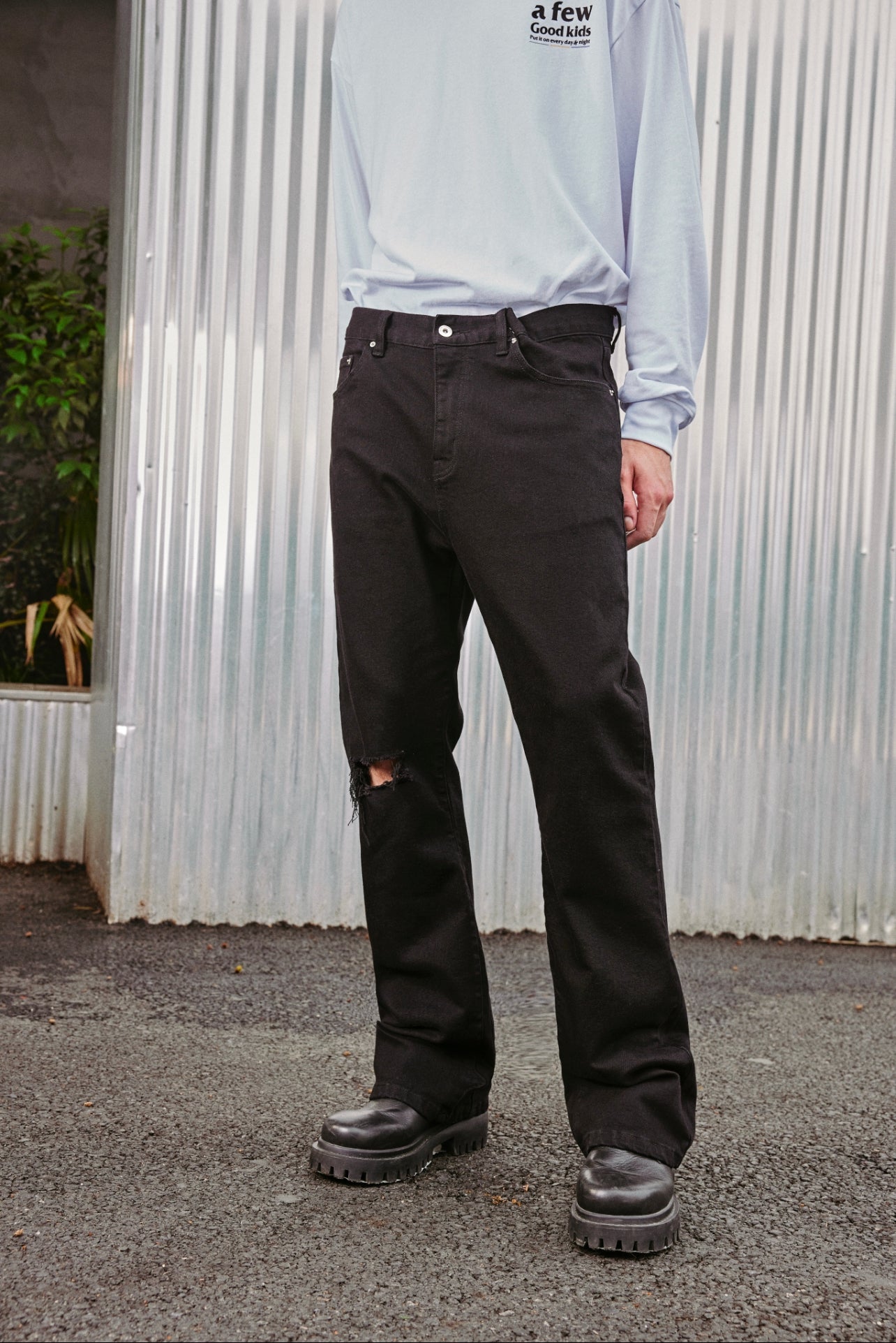 DONCARE(AFGK) "Straight-Flared denim" DONCARE(AFGK) "Straight-Flared denim"