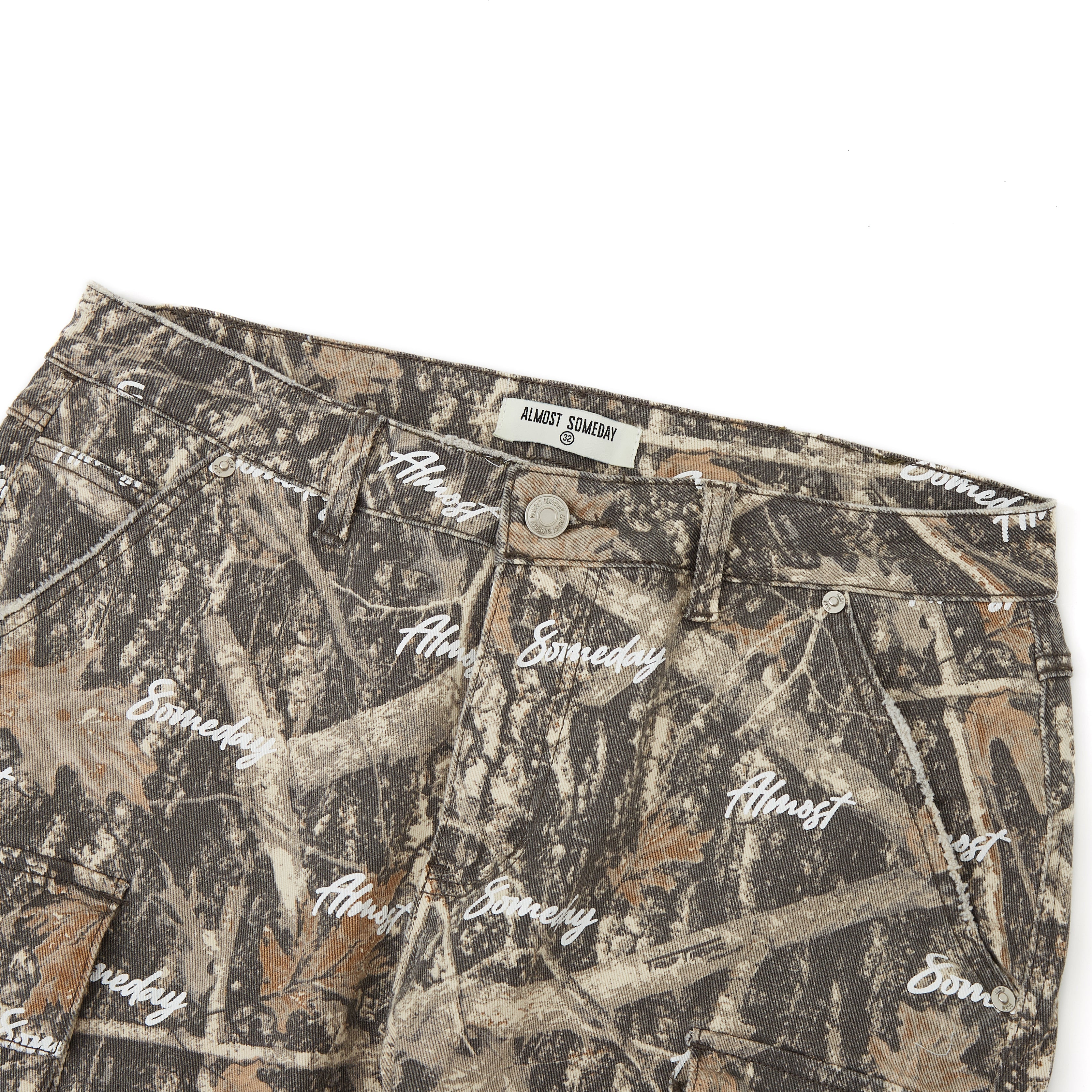 Signature AOP Camo Cargo Pants Signature AOP Camo Cargo Pants