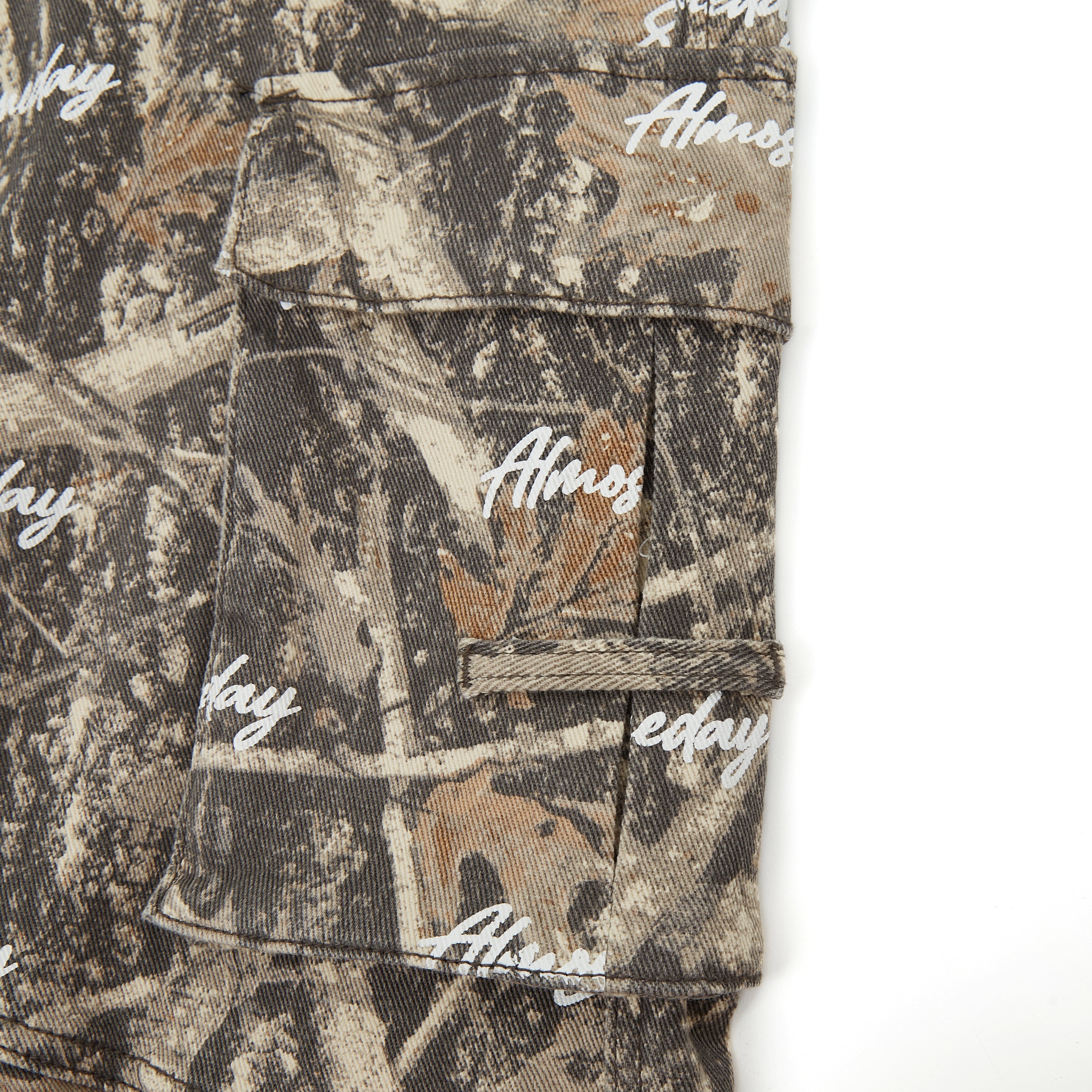 Signature AOP Camo Cargo Pants Signature AOP Camo Cargo Pants