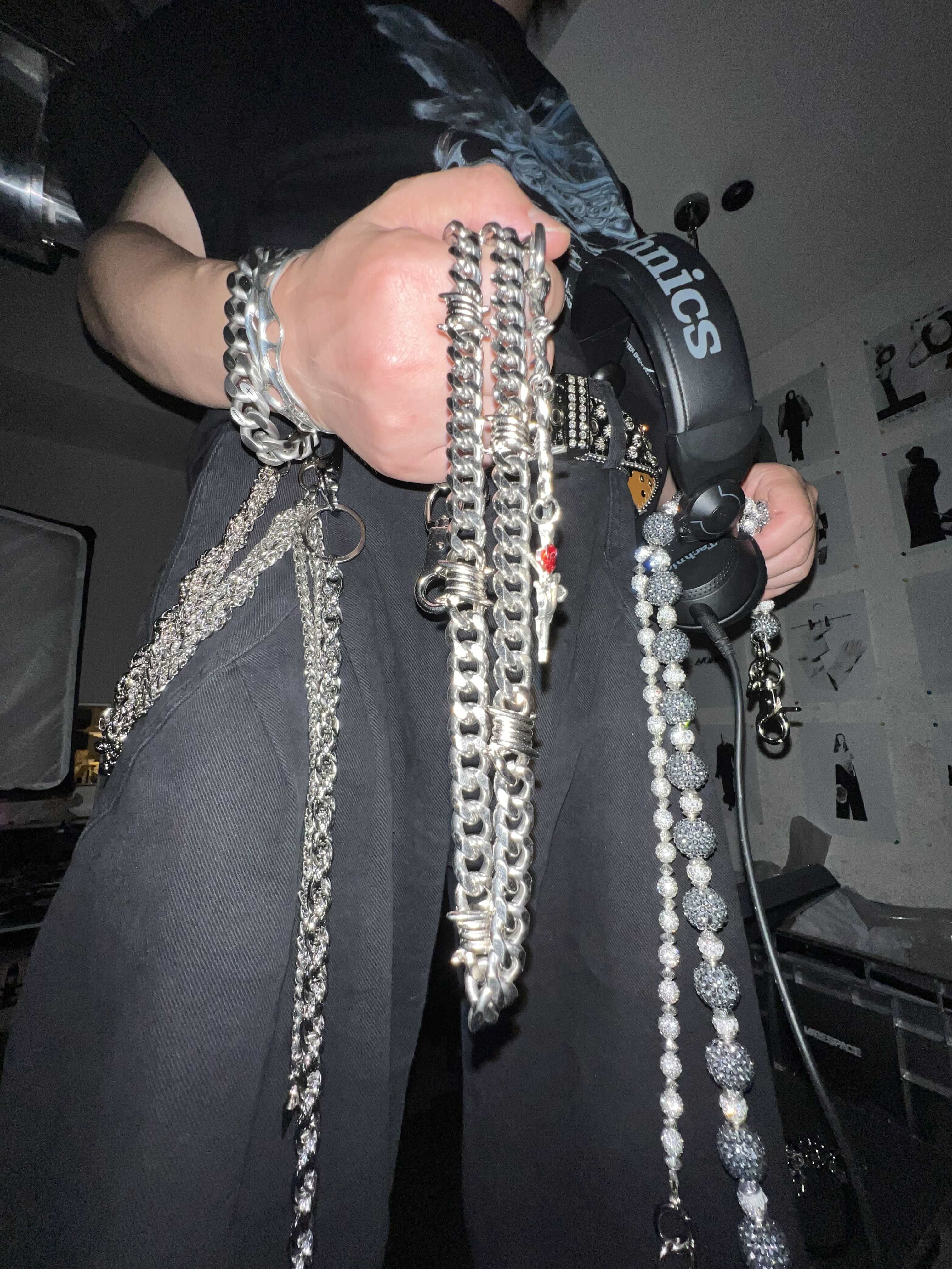 ASHEN THORN (NEW) ASHEN THORN (NEW)