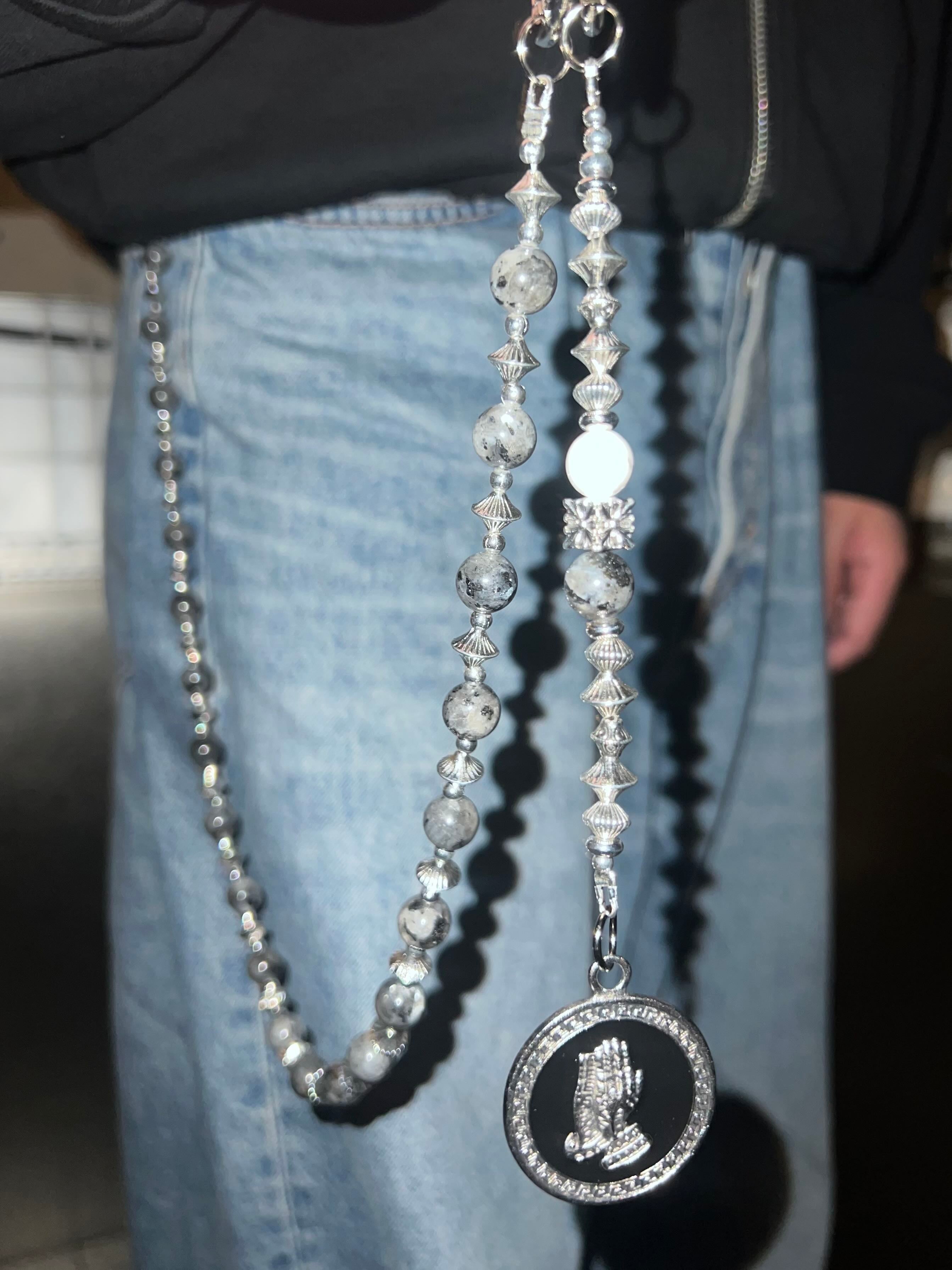 BLACK GLEAM BLACK GLEAM