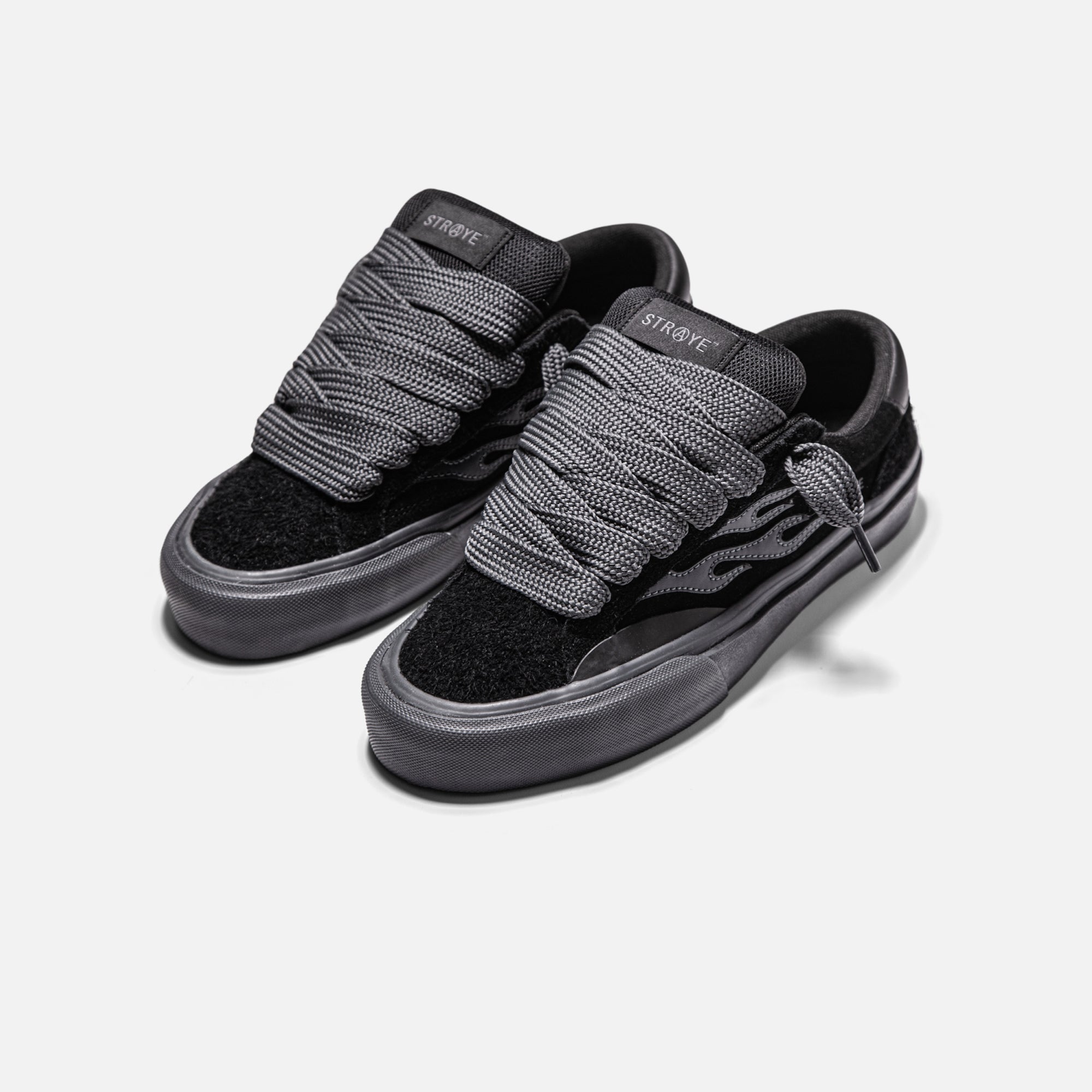 LOGAN PUFF - BLACKOUT LOGAN PUFF - BLACKOUT