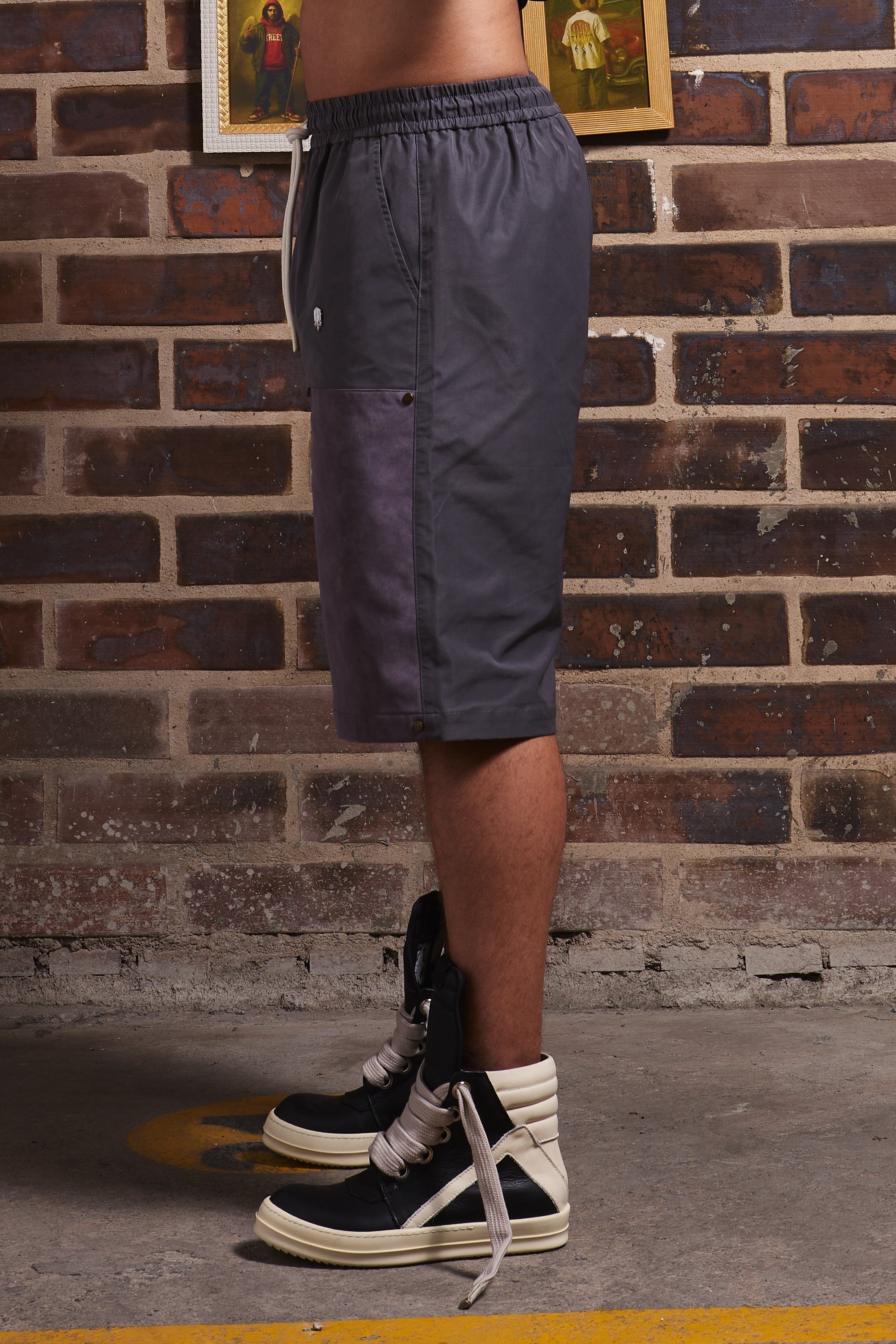 HOLLYWOOD 4 HOLLYWOOD 4