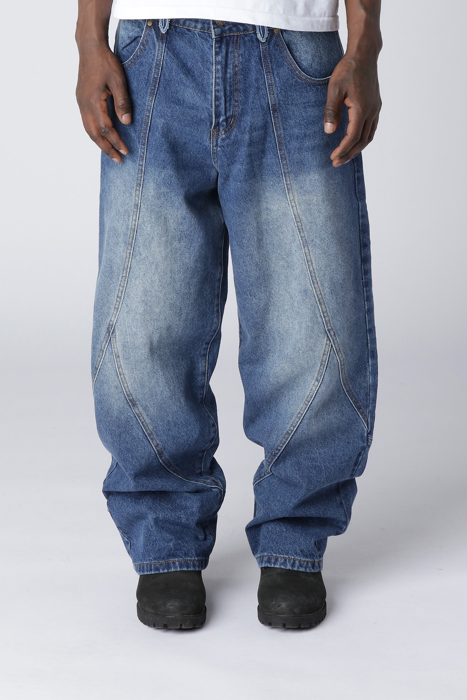 OUTERSEAM LOGO JEANS - Stonewashed Indigo Blue OUTERSEAM LOGO JEANS - Stonewashed Indigo Blue
