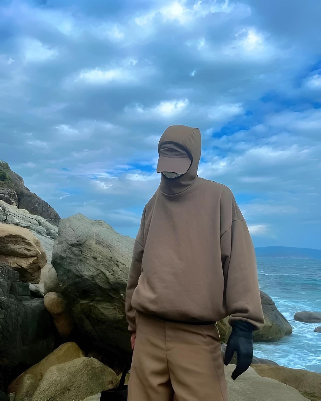 Rounded Perfect Hoodie Rounded Perfect Hoodie