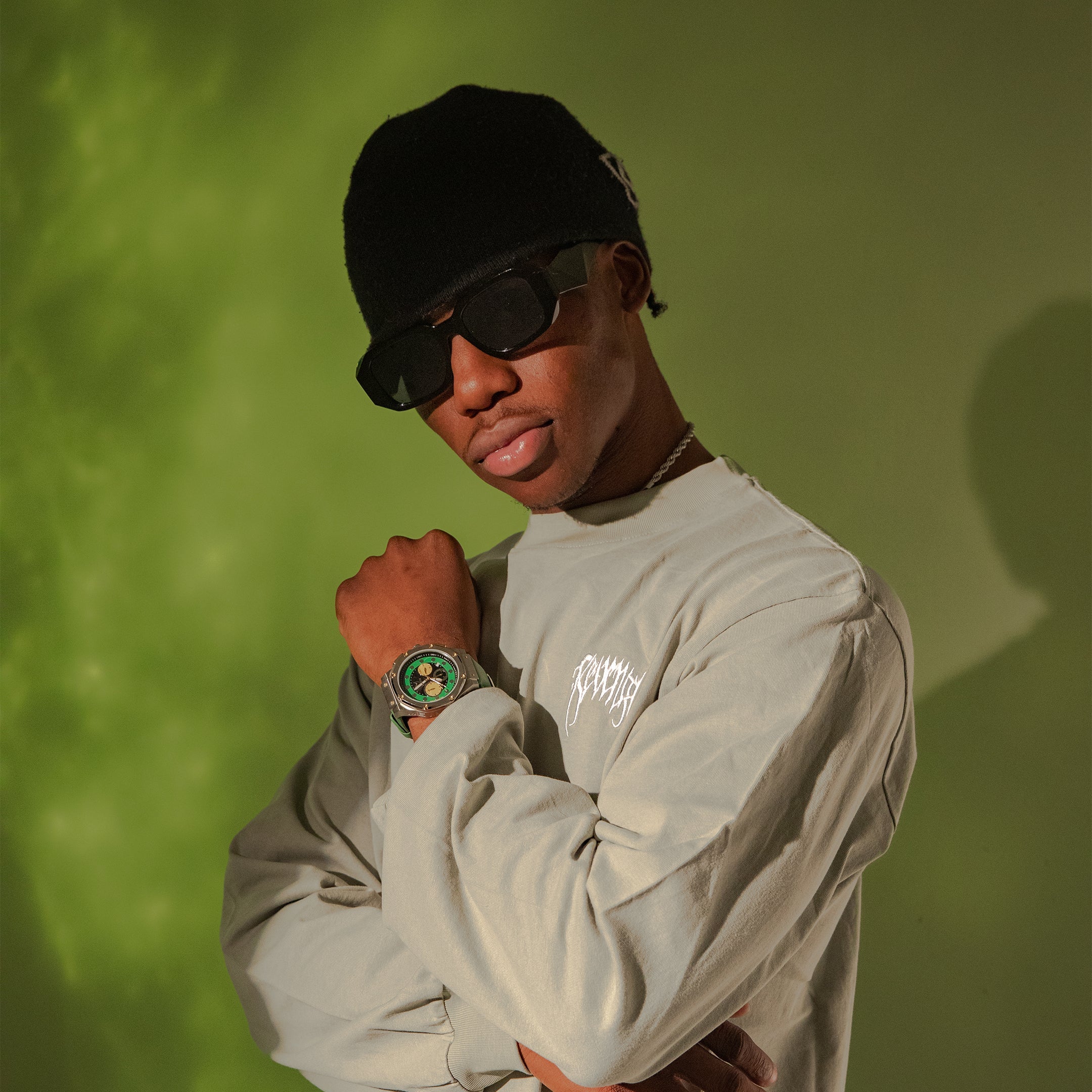 AM1055SS - AMBASSADOR SILVER / DOOM GREEN WATCH AM1055SS - AMBASSADOR SILVER / DOOM GREEN WATCH