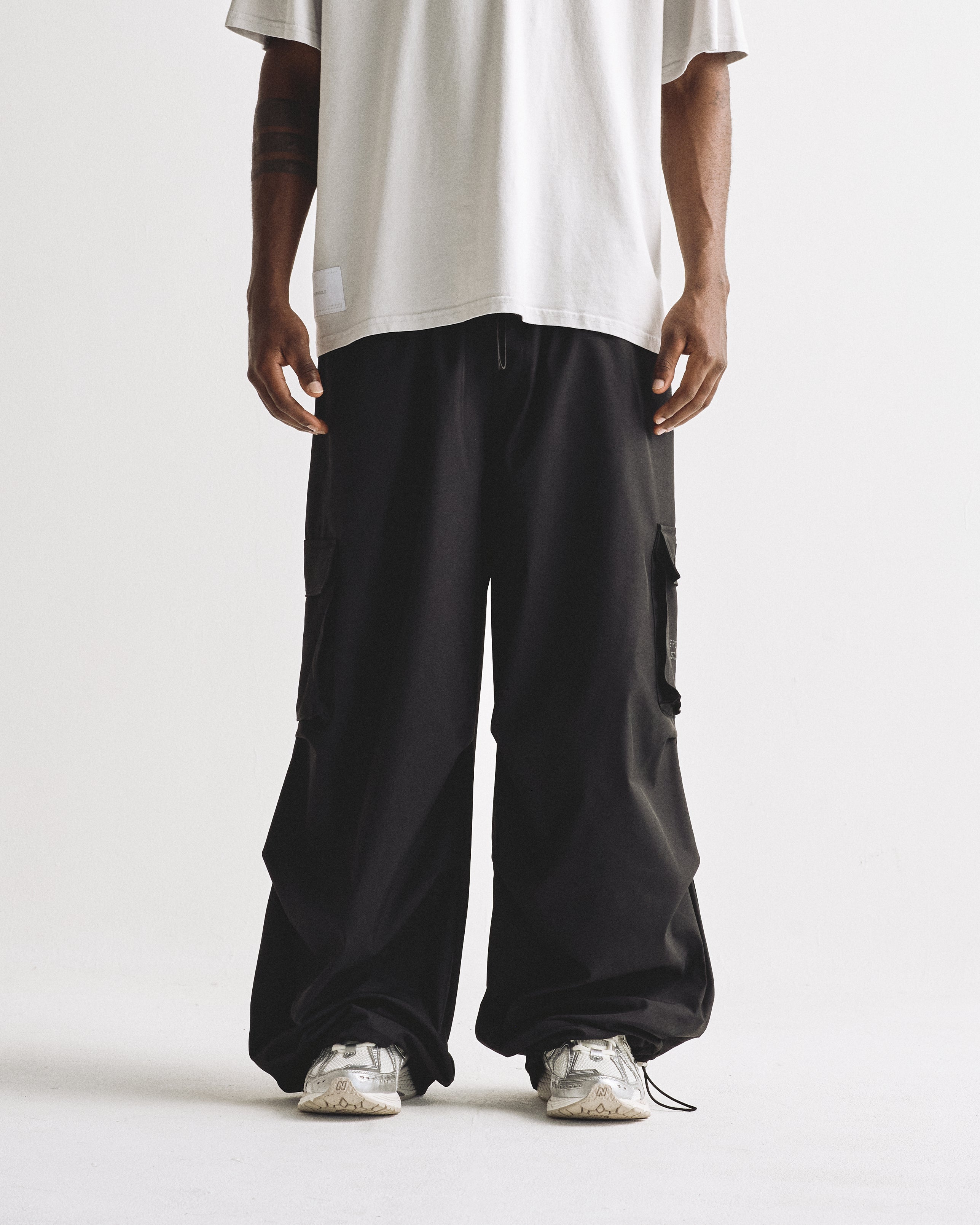 Basics Parachute V2 Cargo Pants Black Basics Parachute V2 Cargo Pants Black
