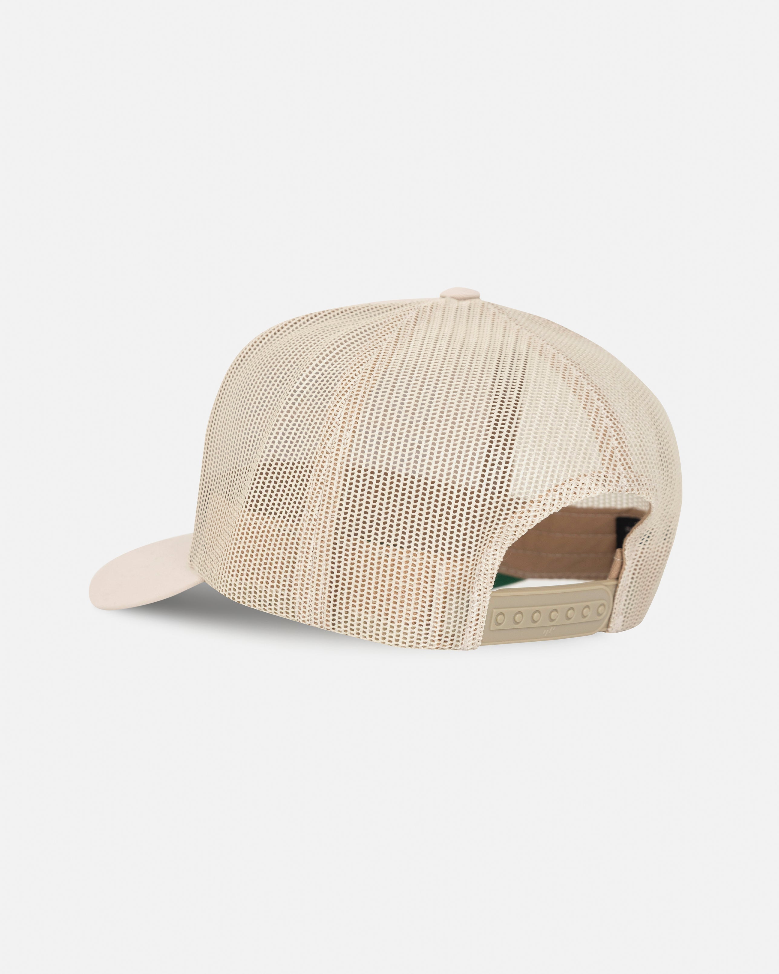 Basics UNDGLD STUDIO Trucker Cap Bone Basics UNDGLD STUDIO Trucker Cap Bone