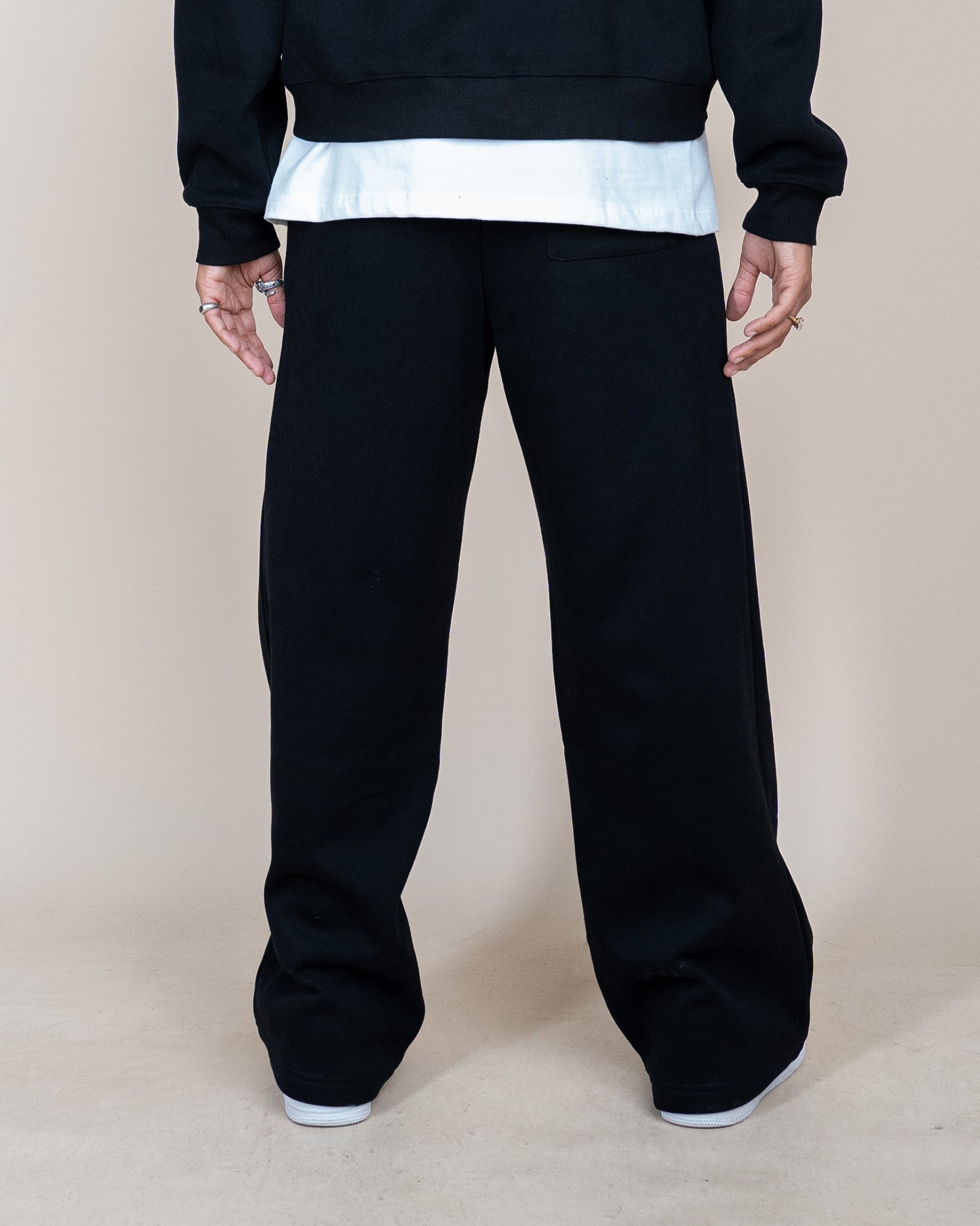 EPTM Perfect Baggy Fleece Pants - Black EPTM Perfect Baggy Fleece Pants - Black