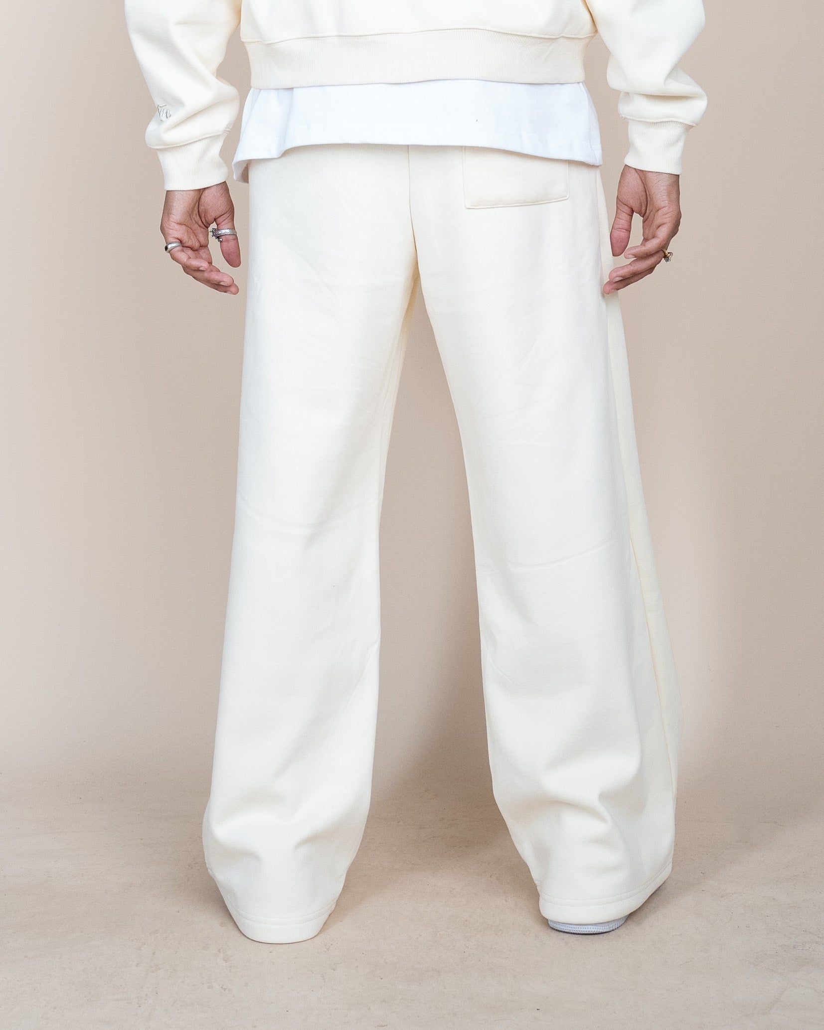 EPTM Perfect Baggy Fleece Pants - Cream EPTM Perfect Baggy Fleece Pants - Cream