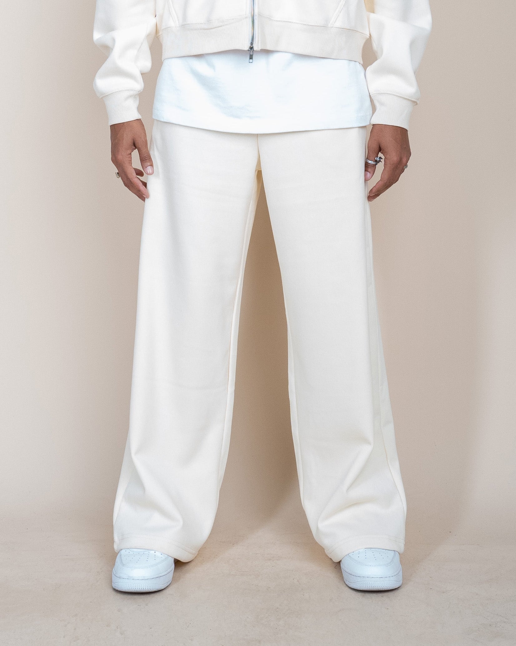EPTM Perfect Baggy Fleece Pants - Cream EPTM Perfect Baggy Fleece Pants - Cream