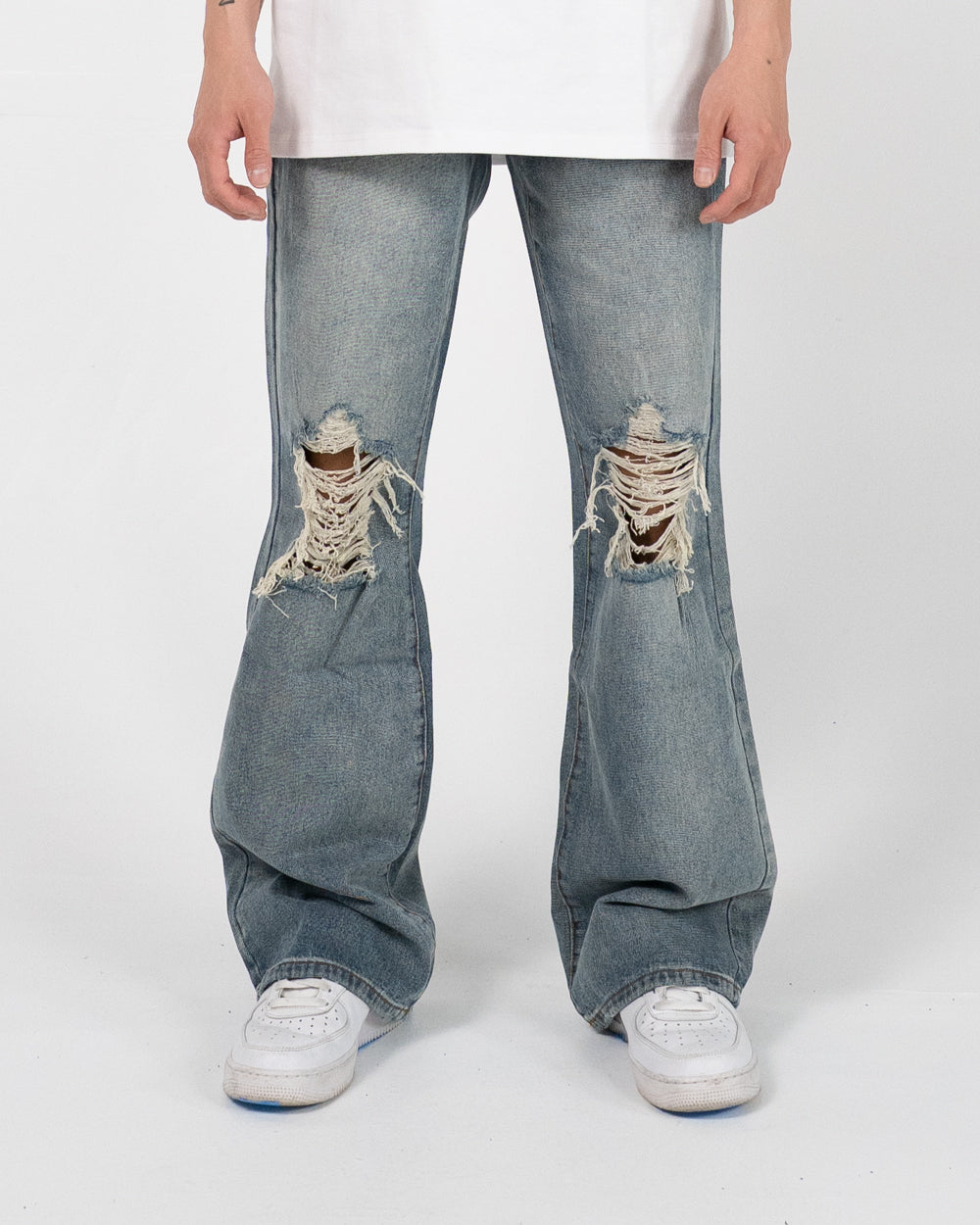 EPTM Distreesed Basic Jeans - Denim Blue EPTM Distreesed Basic Jeans - Denim Blue