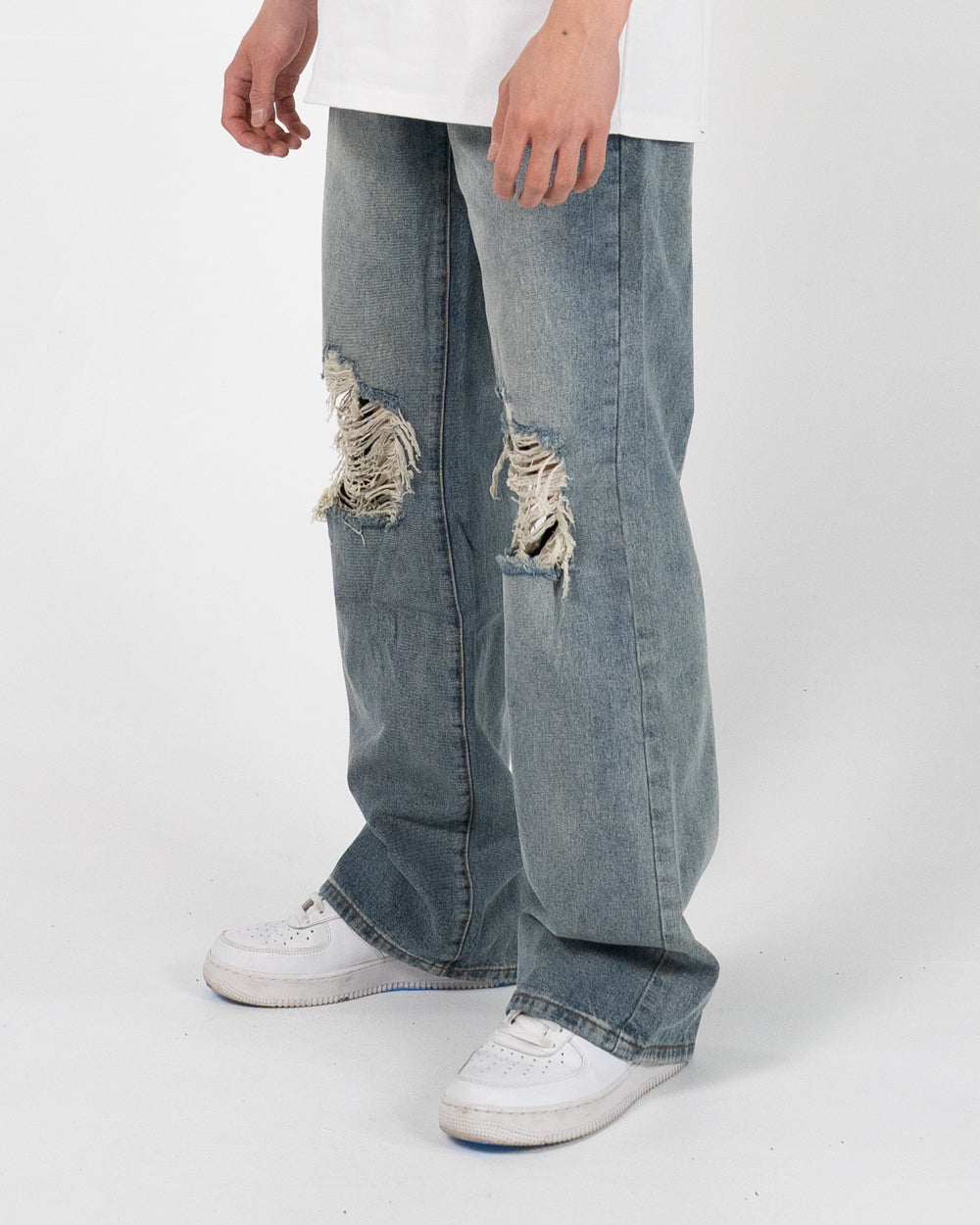 EPTM Distreesed Basic Jeans - Denim Blue EPTM Distreesed Basic Jeans - Denim Blue