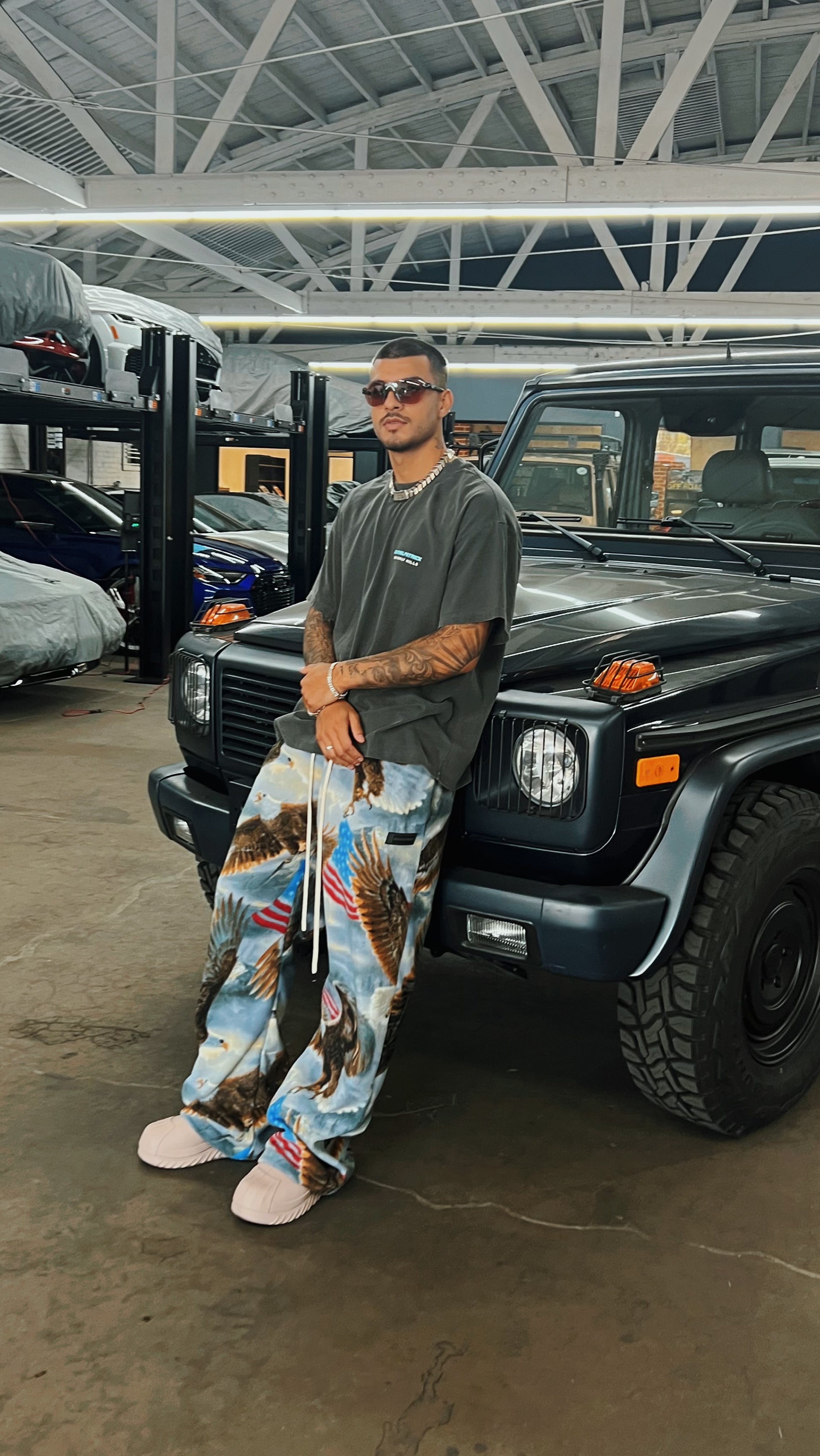 Beverly Hills icon tee / vintage black + clearwater blue Beverly Hills icon tee / vintage black + clearwater blue