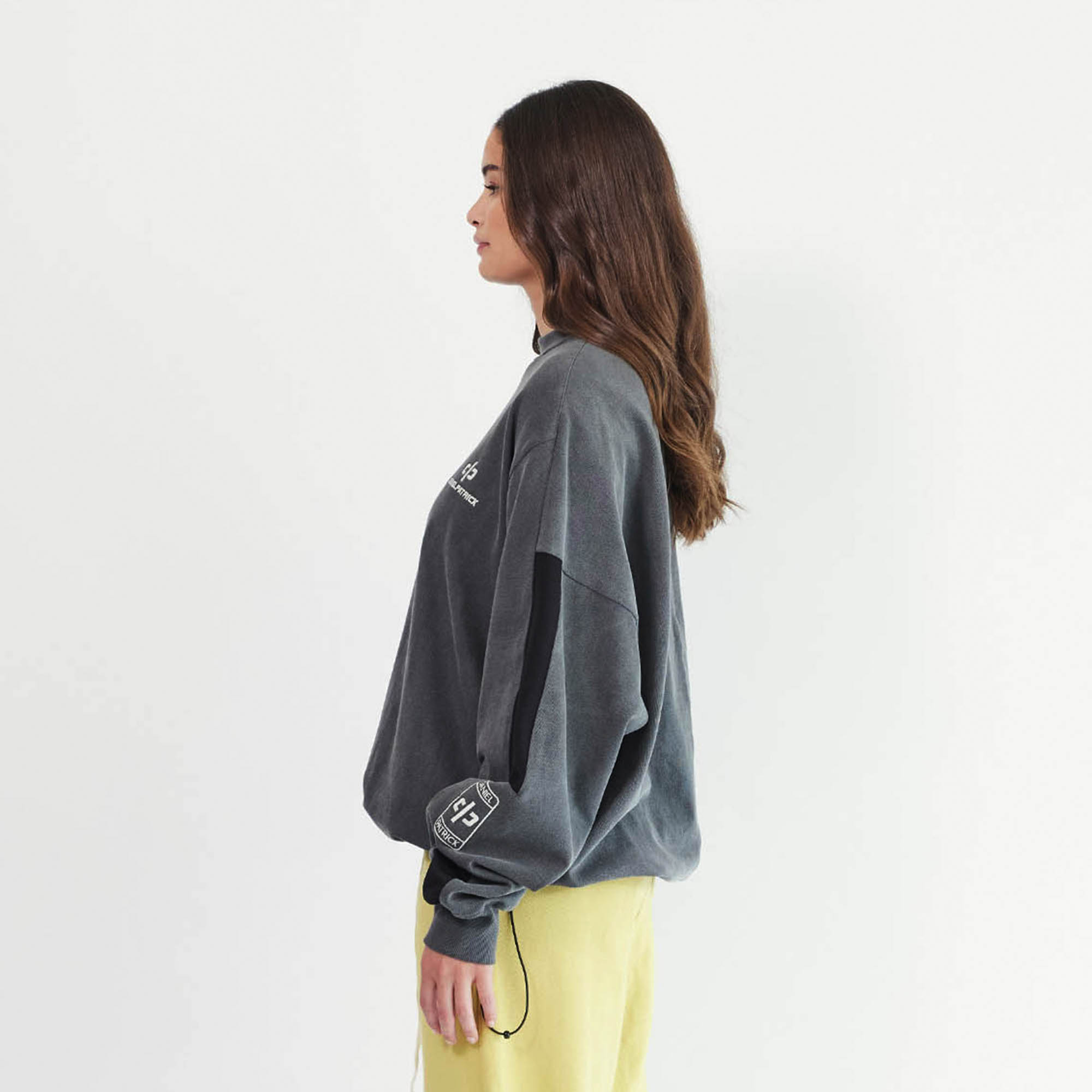 Beverly Hills crewneck / vintage black + black Beverly Hills crewneck / vintage black + black