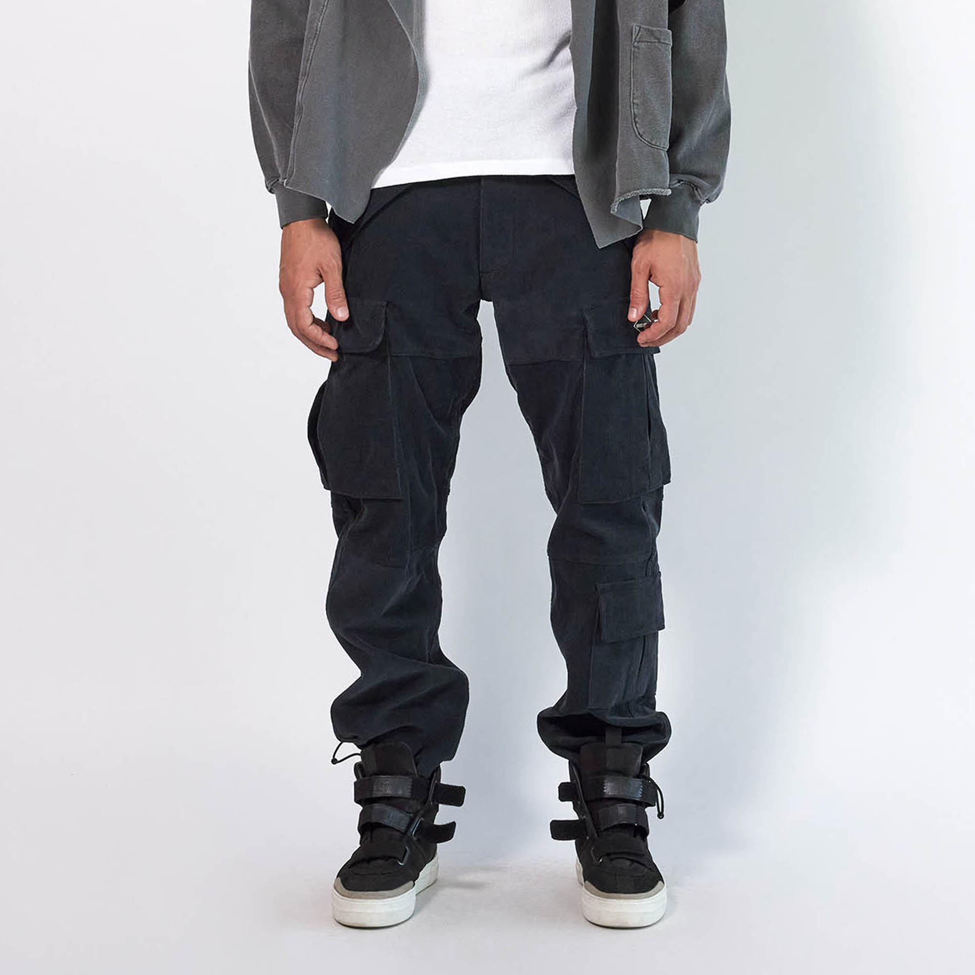 7 pocket cargo / black cord 7 pocket cargo / black cord