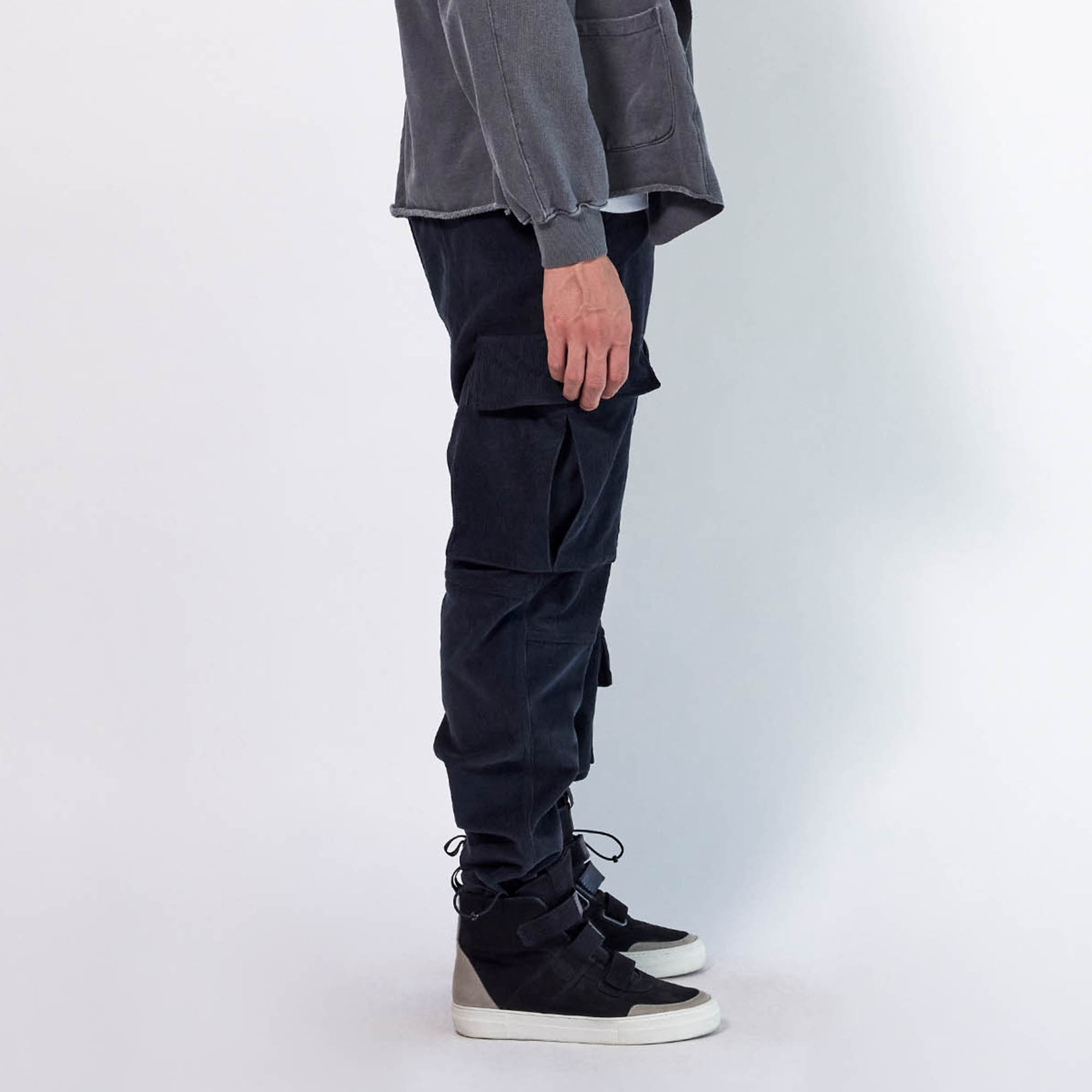 7 pocket cargo / black cord 7 pocket cargo / black cord