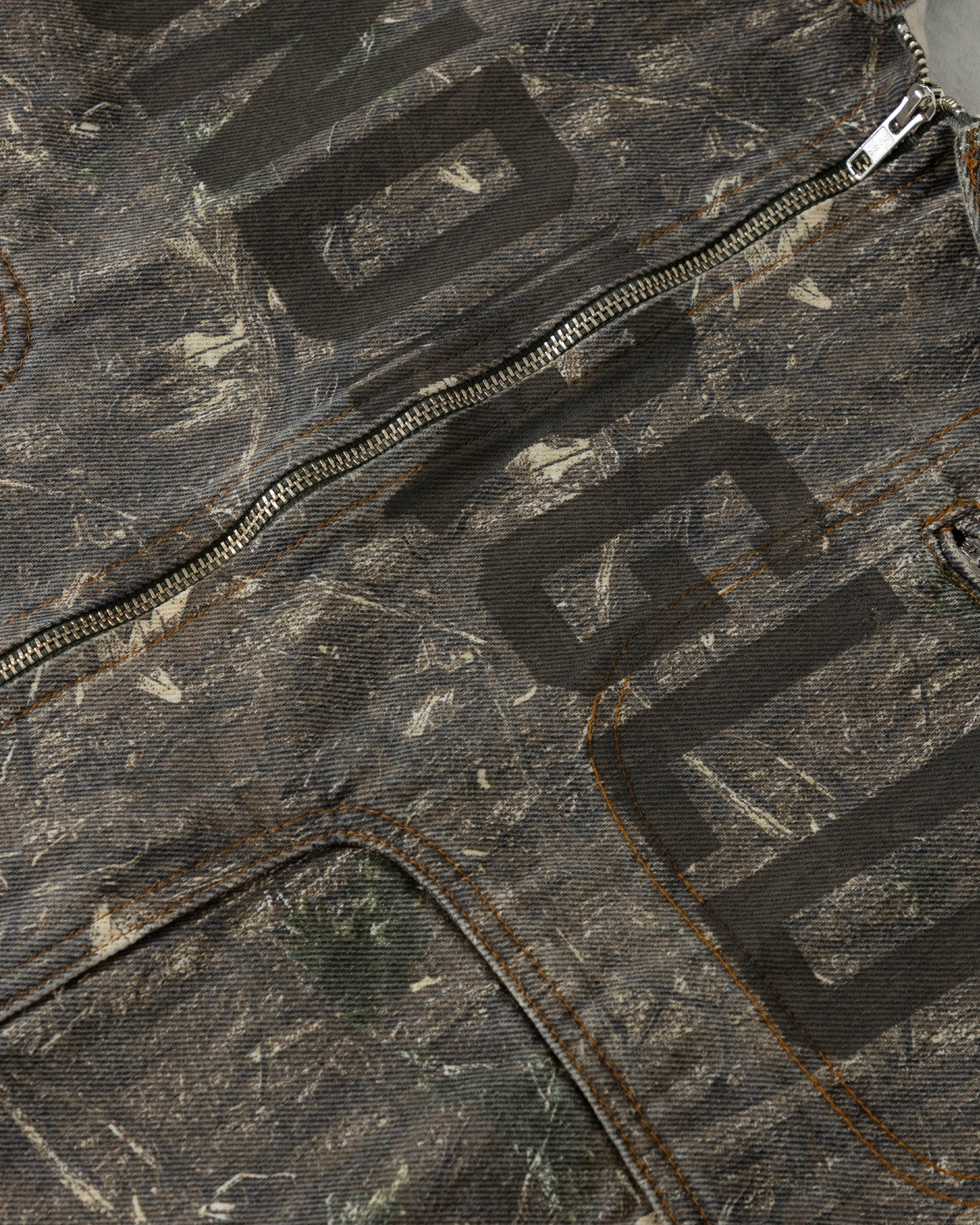 Echoes UNDRGLD Zip Up Jacket Forest Pattern Echoes UNDRGLD Zip Up Jacket Forest Pattern