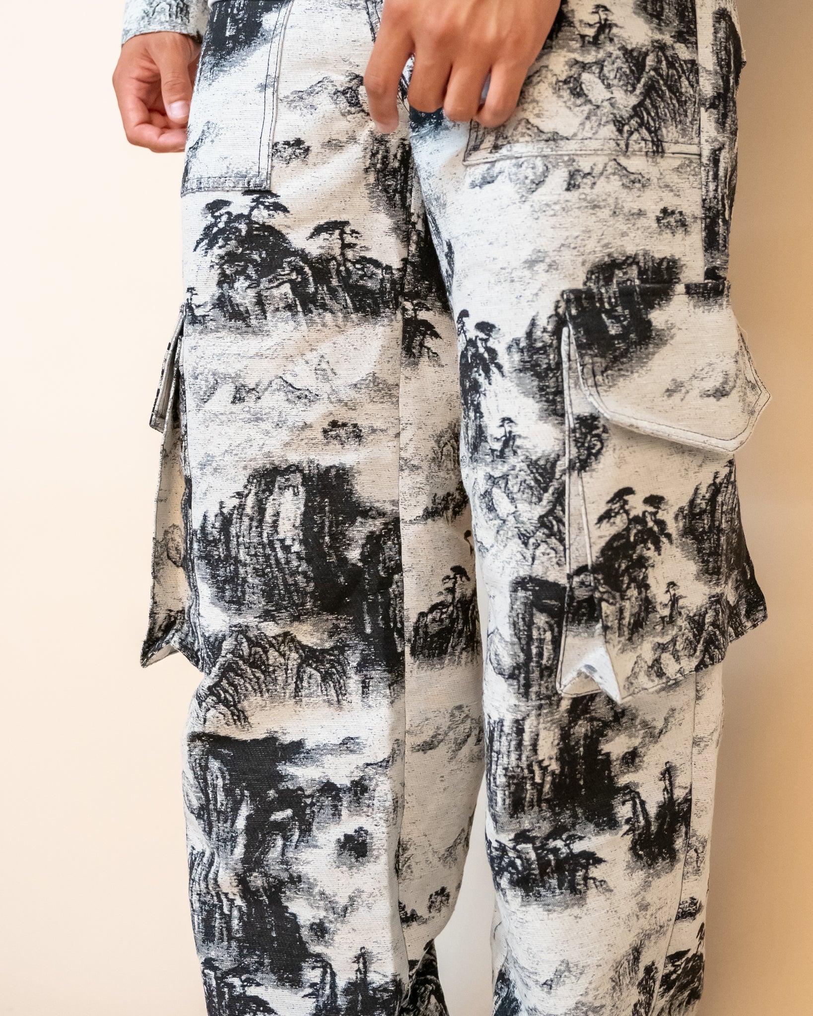 EPTM Tapestry Cargo Pants - Black EPTM Tapestry Cargo Pants - Black