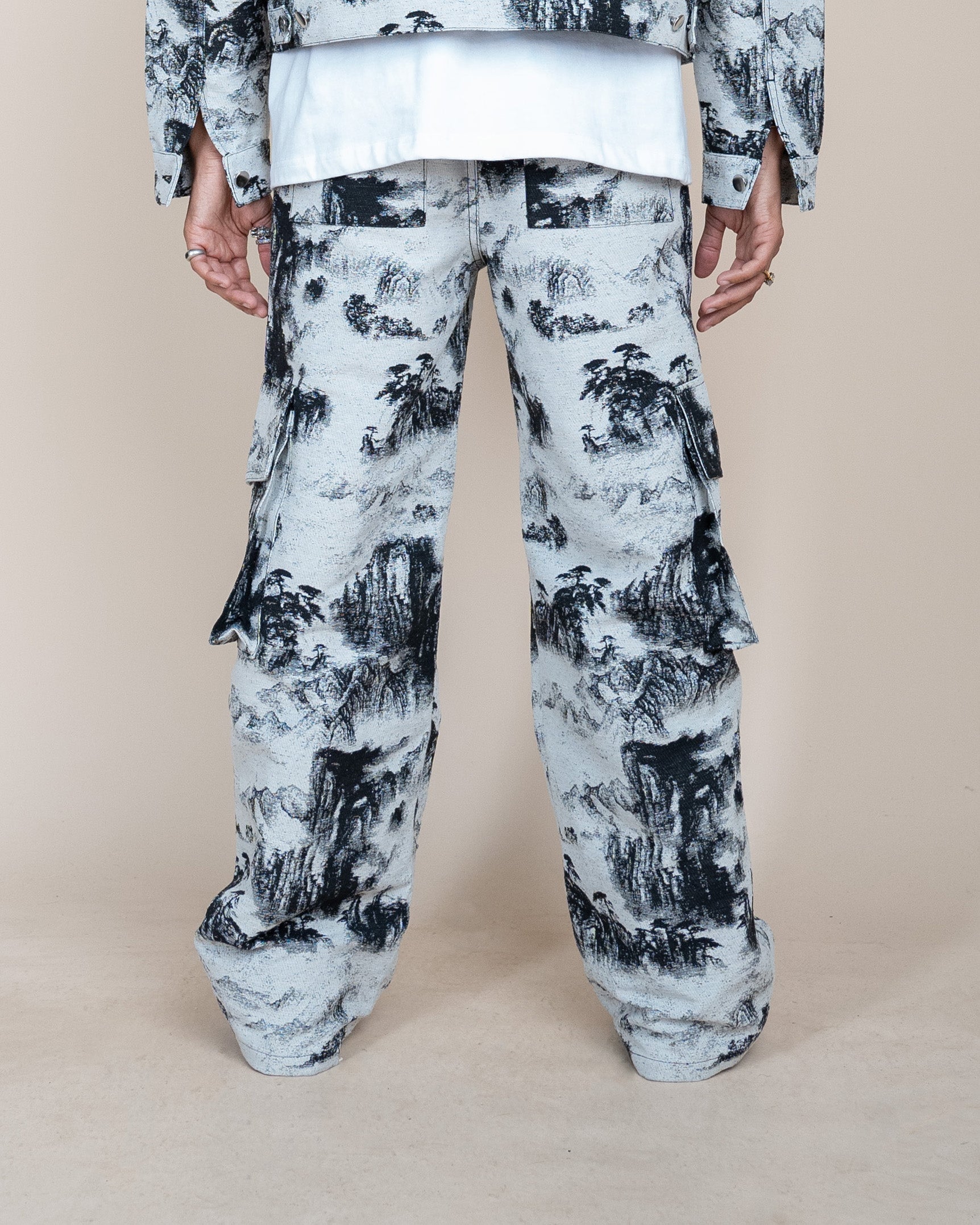 EPTM Tapestry Cargo Pants - Black EPTM Tapestry Cargo Pants - Black