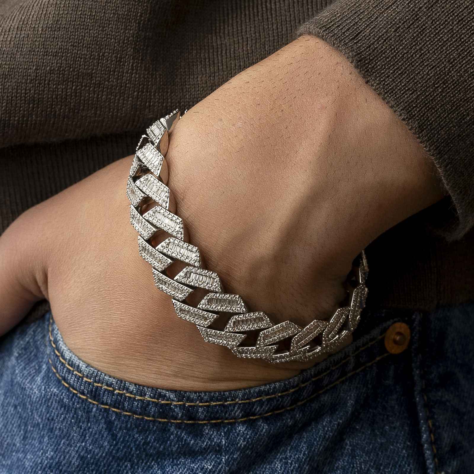 Diamond Baguette Straight Edge Cuban Bracelet White Gold 18mm Diamond Baguette Straight Edge Cuban Bracelet White Gold 18mm