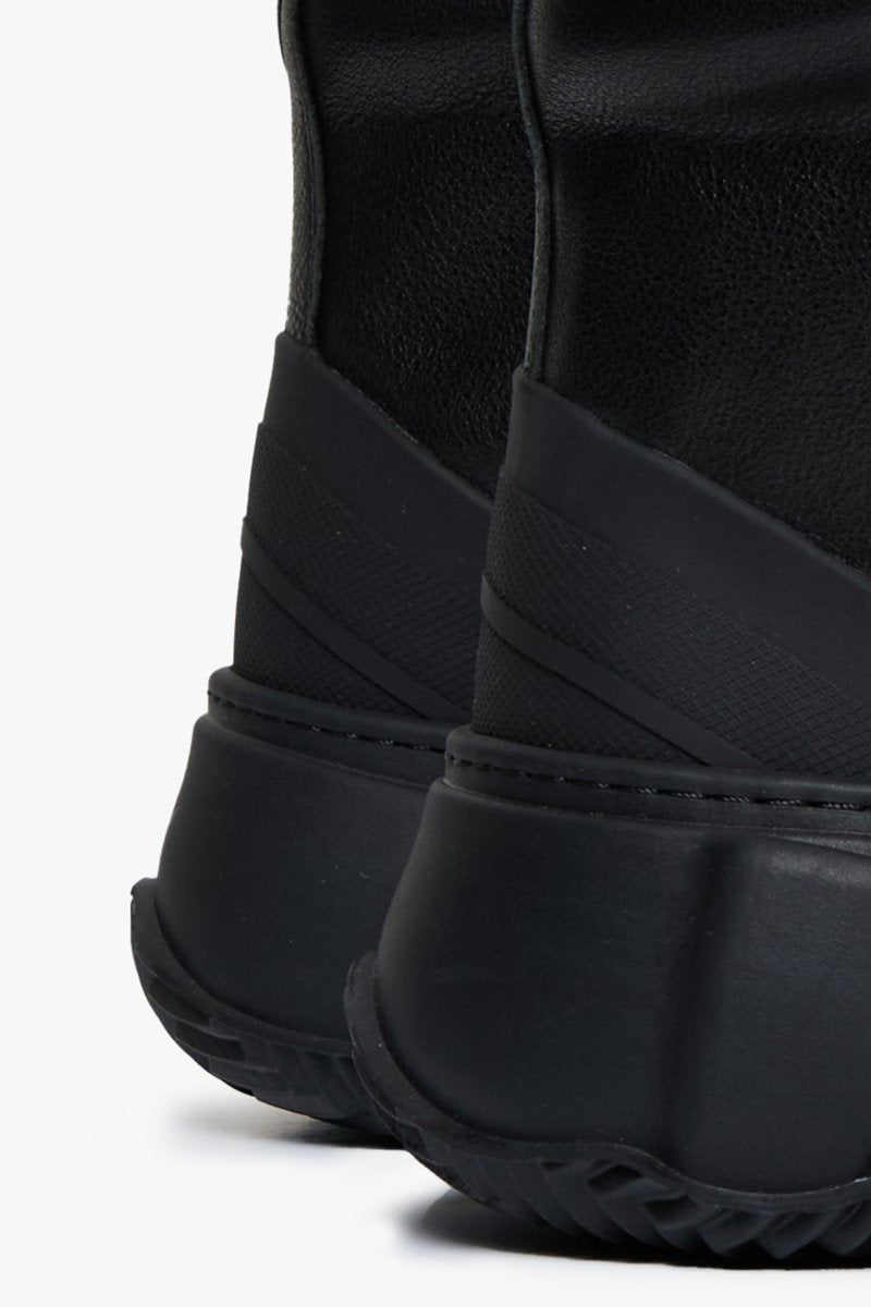 The Vision 200 High Black The Vision 200 High Black