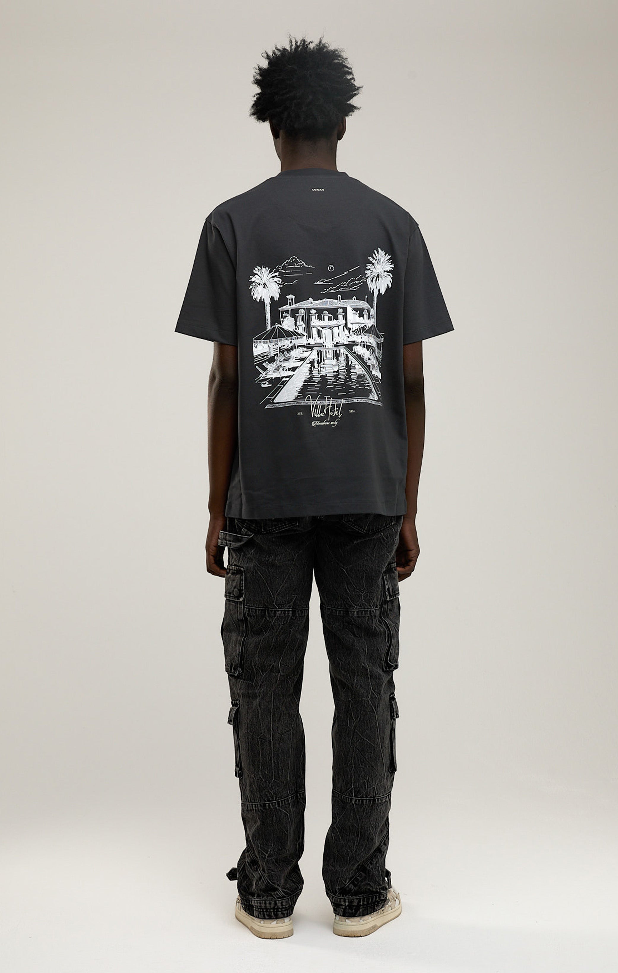 VILLA HOTEL T-SHIRT